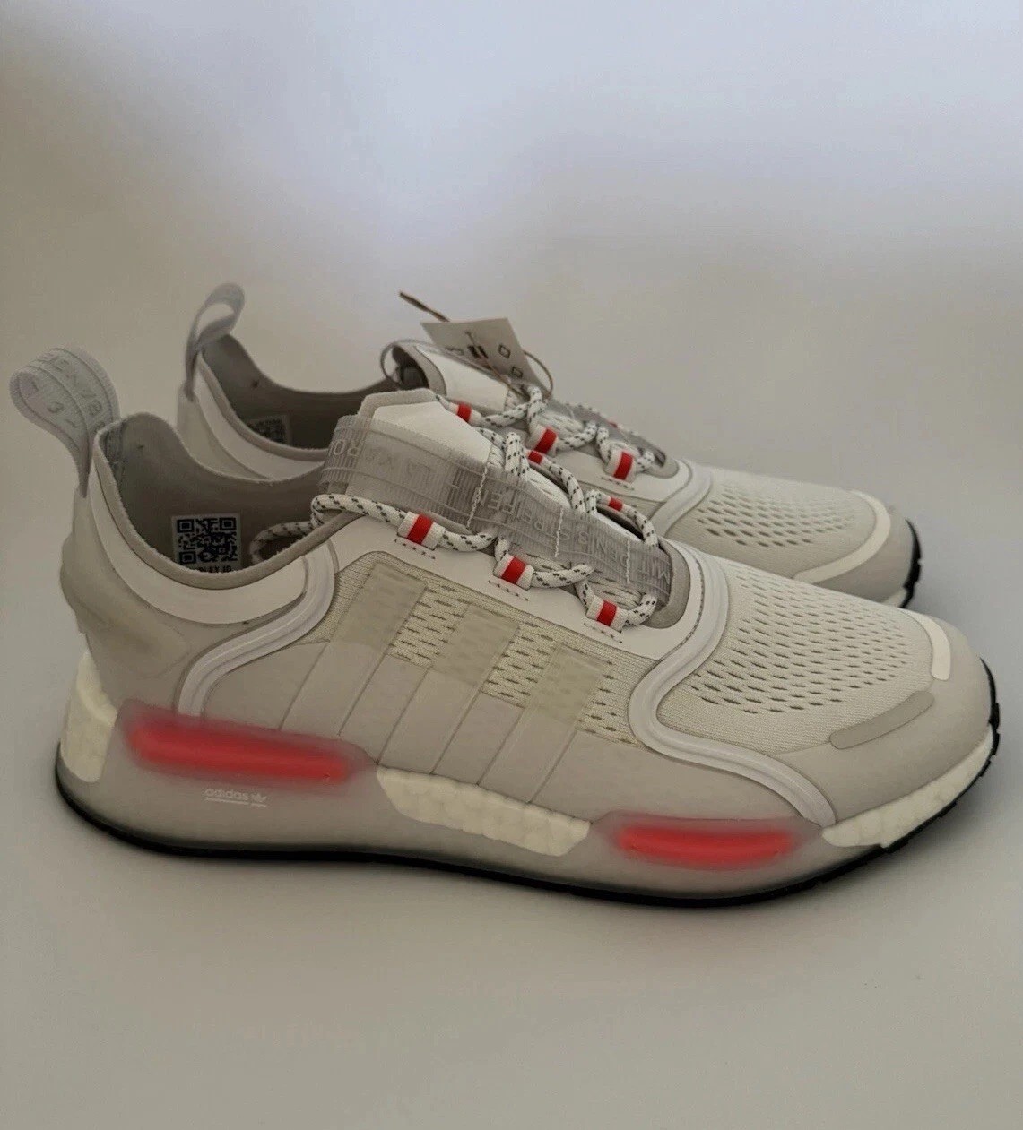 adidas Mens Size 8 NMD_V3 BOOST Shoes Cloud White/Grey/Core Black/Red GX2089 NEW