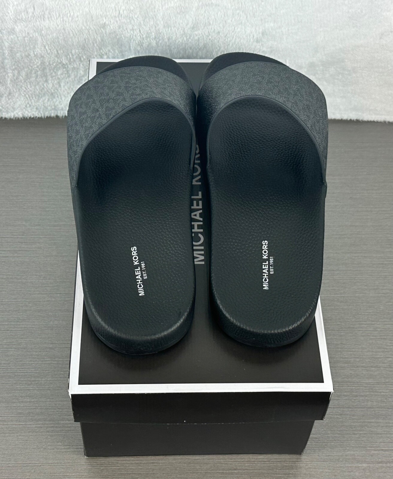 Michael Kors Men’s Black Dawson Signature Logo Slide Sandals Size 10 NWB