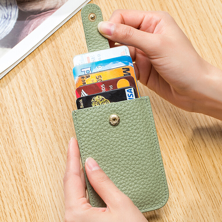 Easy Access Pull Out Wallet RFID Blocking Cowhide Leather Card Holder with Hasp