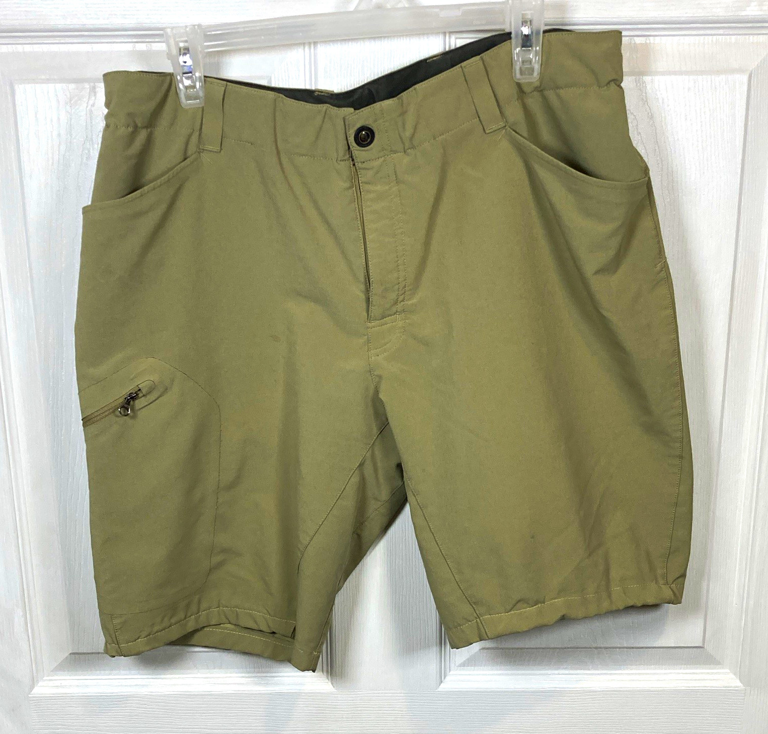 REI Men’s Green Stretch Chino Shorts Flat Front Zip Closure Pockets Solid