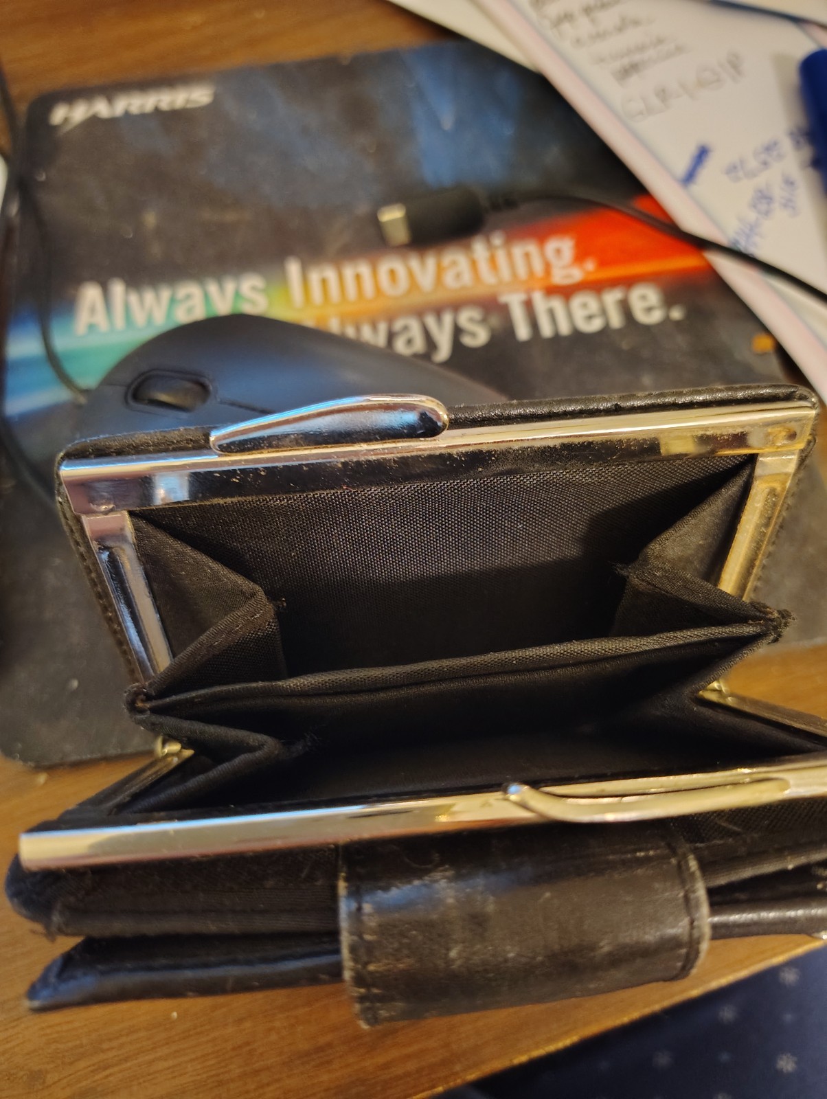Genuine Leather Men Wallet w 8 Card Slots Coin Pocket Bill Pockt Leathr Direct