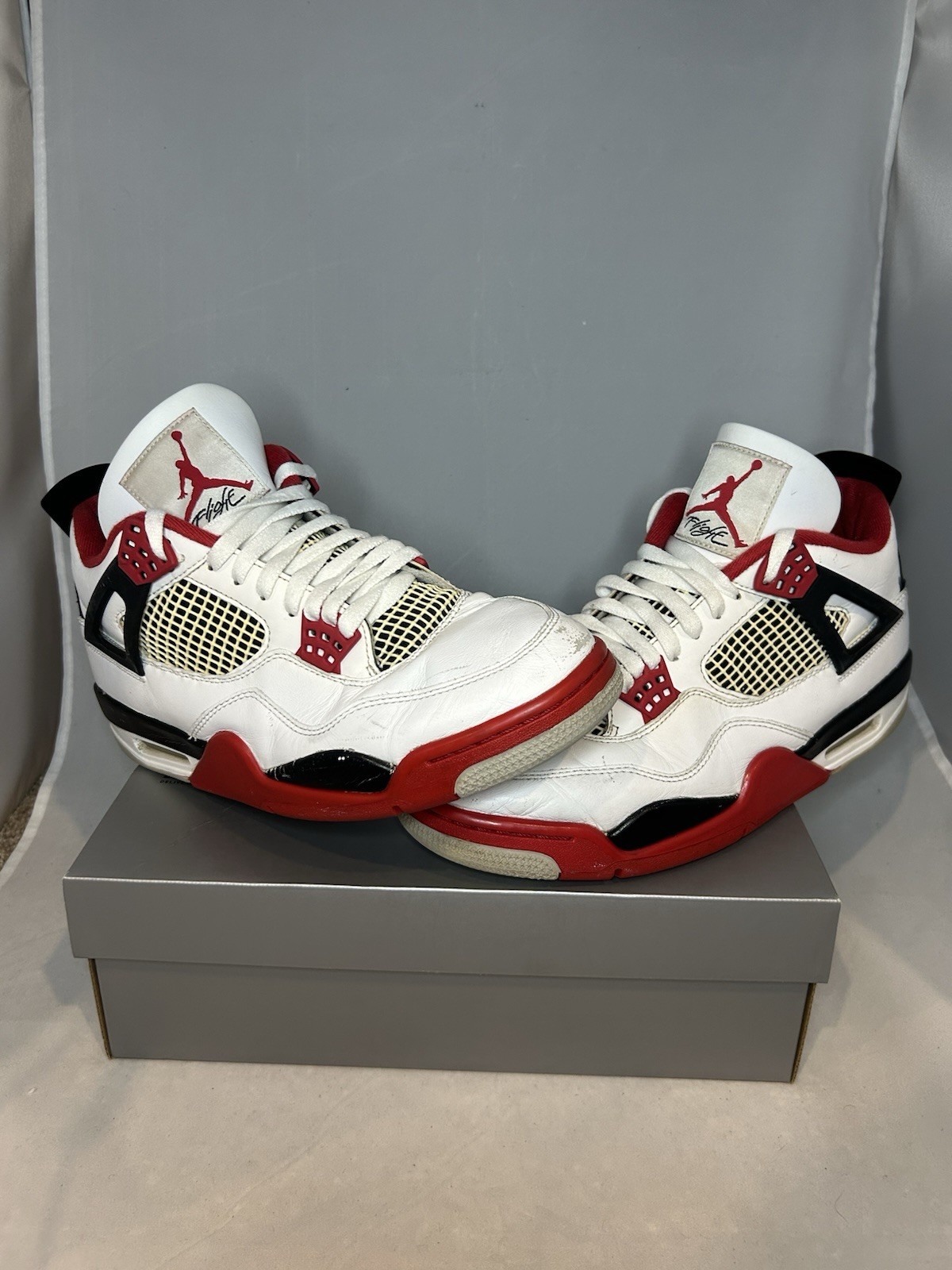 Size 11 – Jordan 4 Retro Fire Red