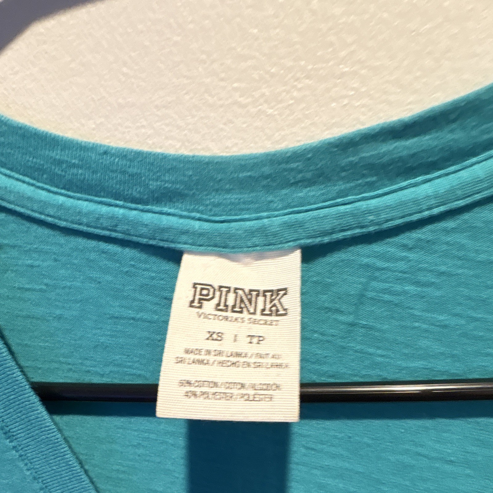 PINK Blue Logo Graphic V-Neck Short Sleeve Slim Fit T-Shirt Women XS