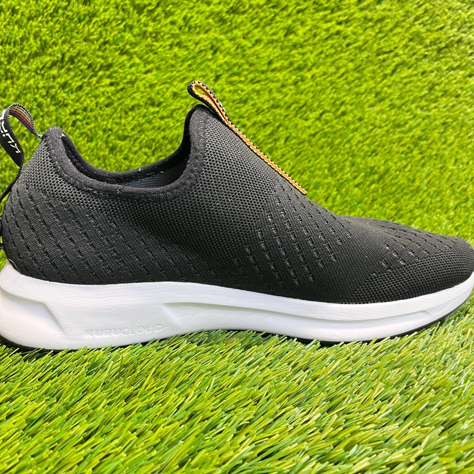Kuru Atom Womens Size 9.5 Black White Athletic Walking Slip On Shoes Sneakers