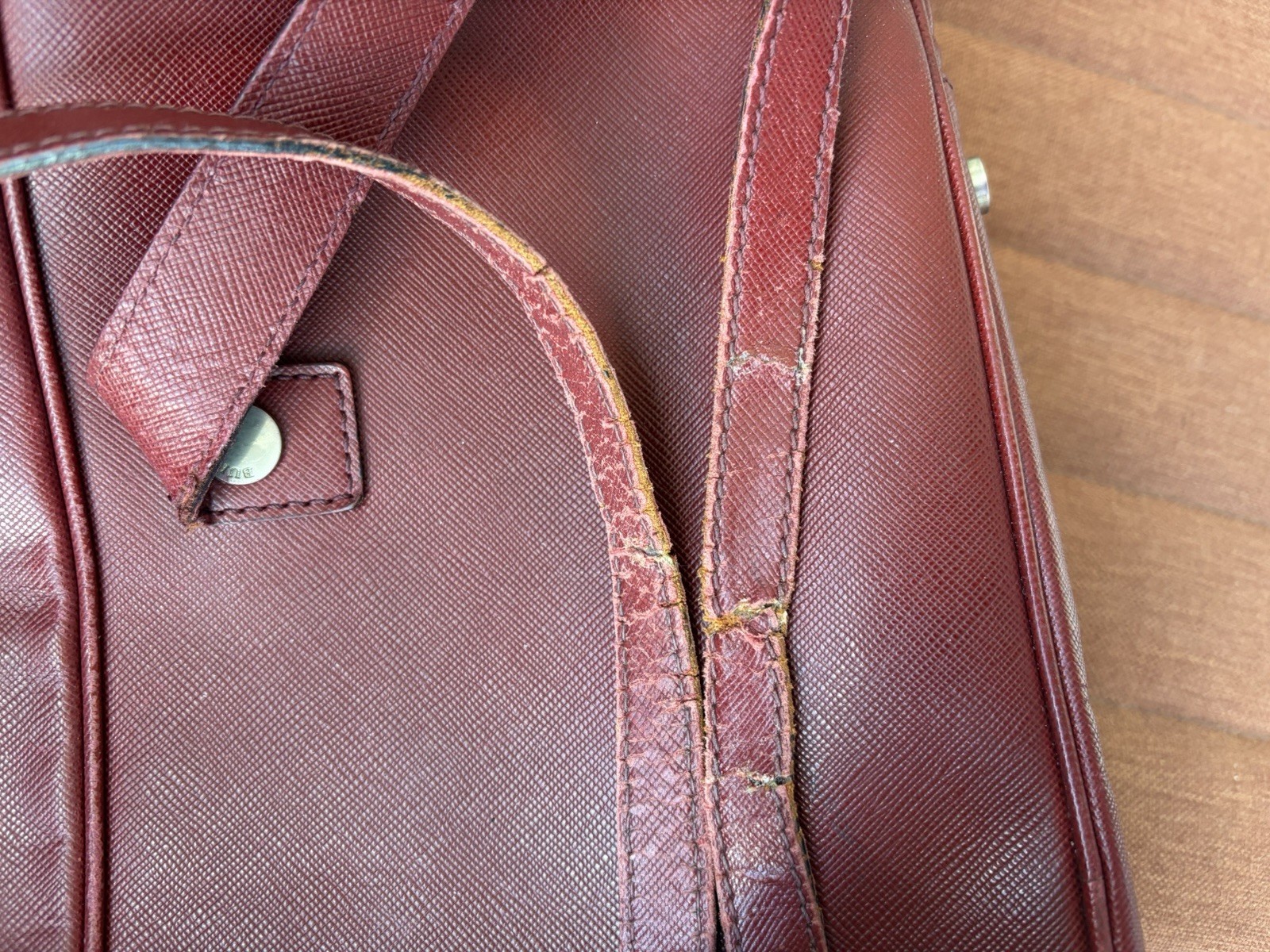 Authentic Burberry Nova Check East West Leather Shoulder Bag Burgundy Italy made