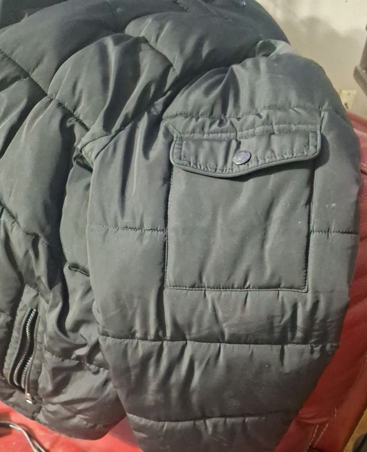 Calvin Klein Men’s Black Puffer Jacket Hooded Size L Winter Coat Excellent Condi