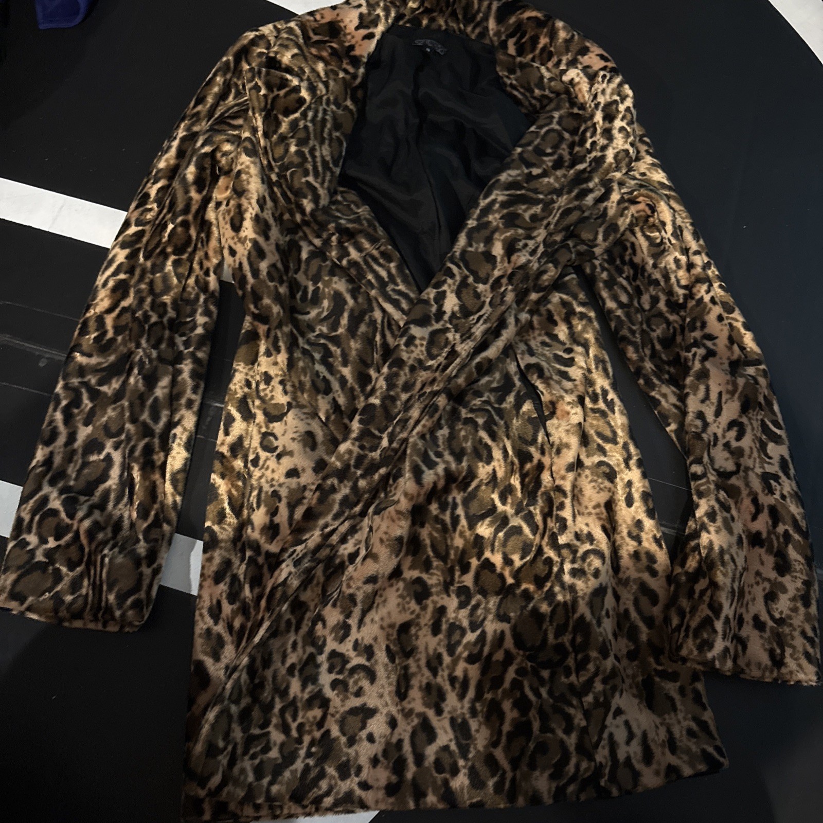 Women’s cheetah print coat size S cool design