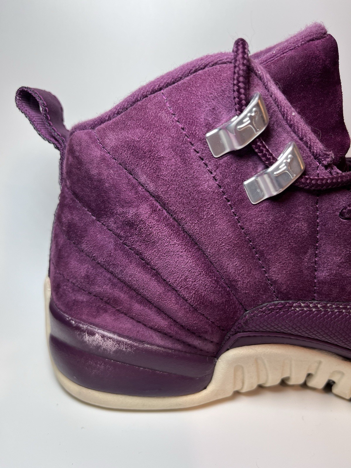 JORDAN RETRO 12 BORDEAUX SIZE 7Y 153265-617