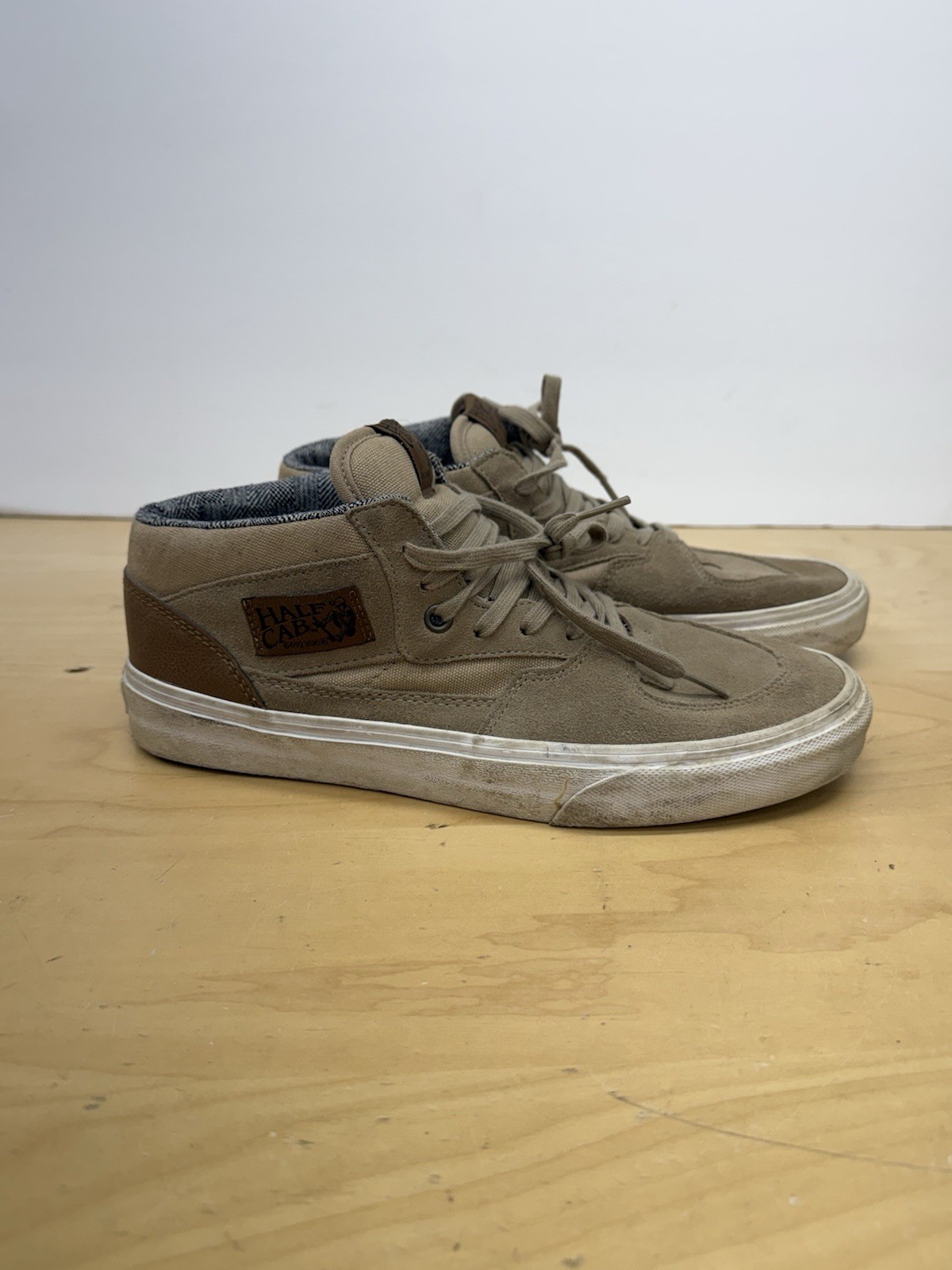 Vans Half Cab Suede Skate Shoes Men’s Size 9 Womens Size 10 Tan