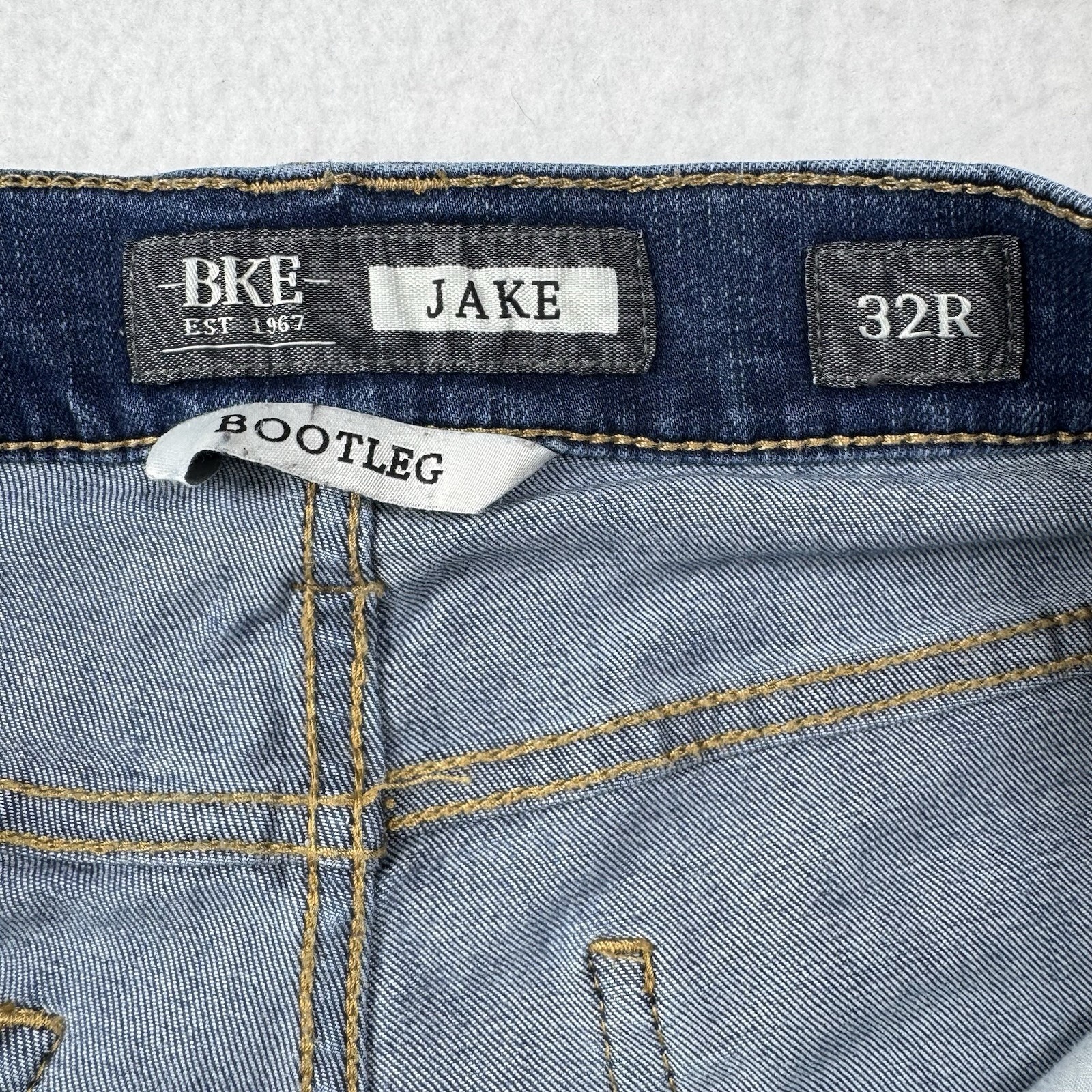 BKE Jake Bootcut Jeans Mens 32R Medium Wash Stretch Denim