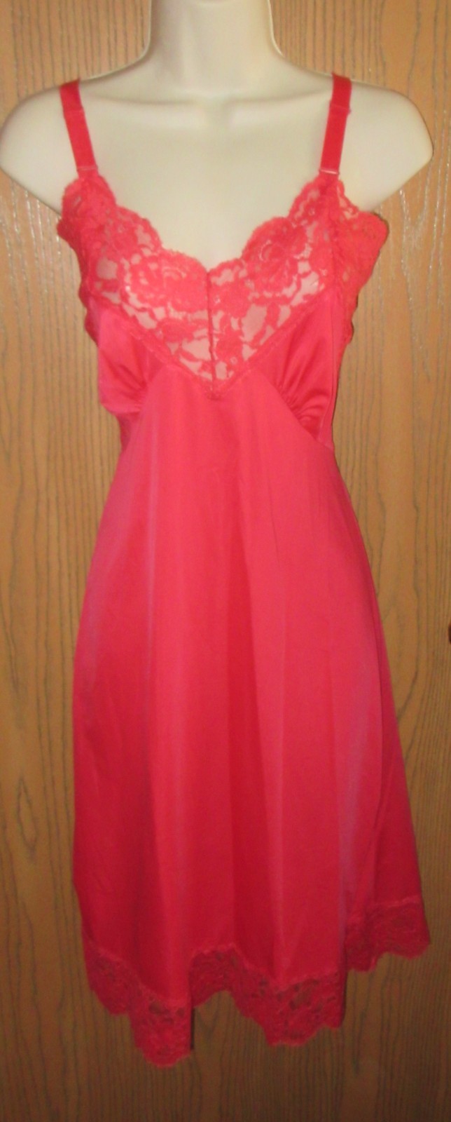 50s VASSARETTE ROSE RED NYLON LACE BUST full slip nightgown dress size 34 USA