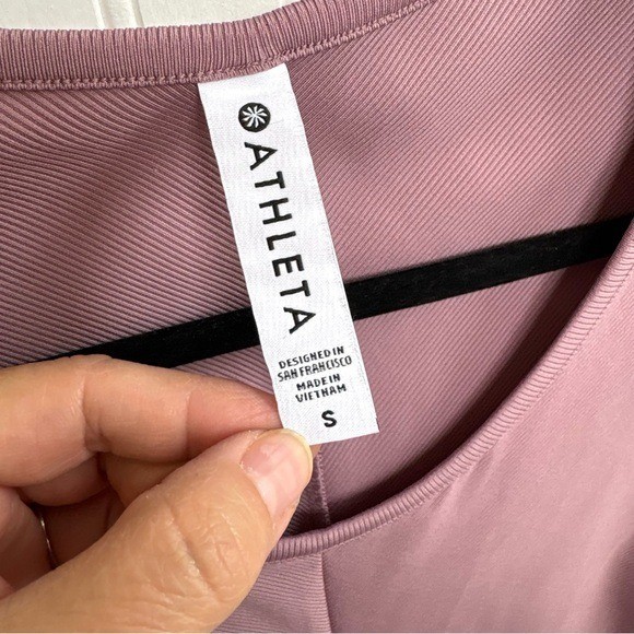 Athleta Flora Mauve Sleeveless Bayview Tee Ribbed Fabric Women’s Size Small