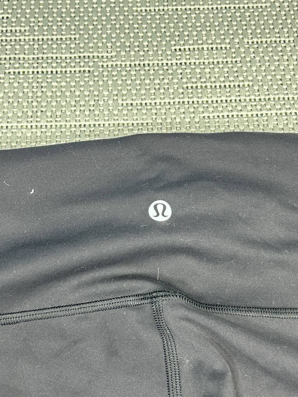 Lululemon Wunder Under Crop Mid Rise Leggings Womens 2 Black Luxtreme Logo