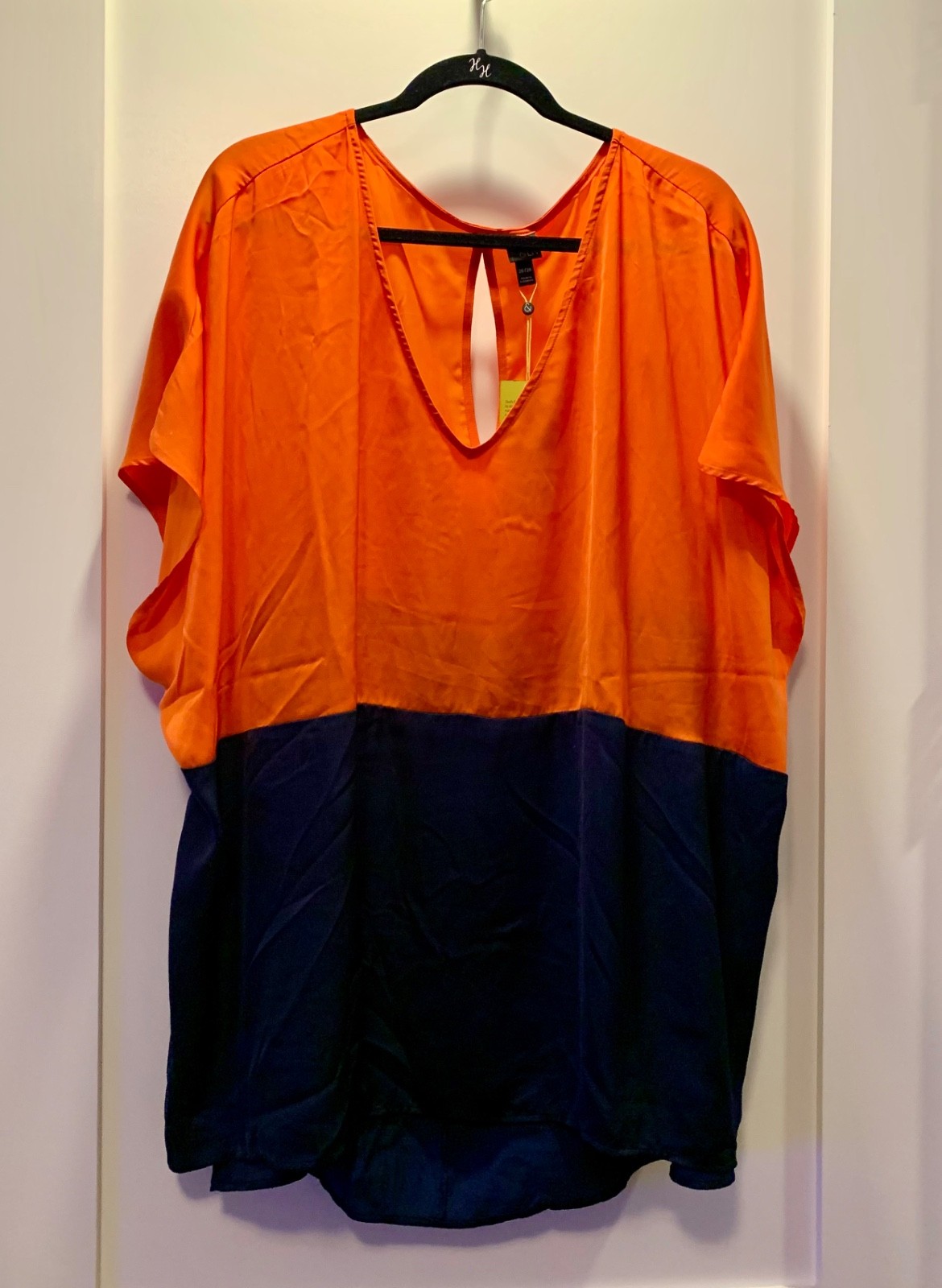 6th & LN Women’a Plus size 26/28 two tone blouse orange/navy silky-feel