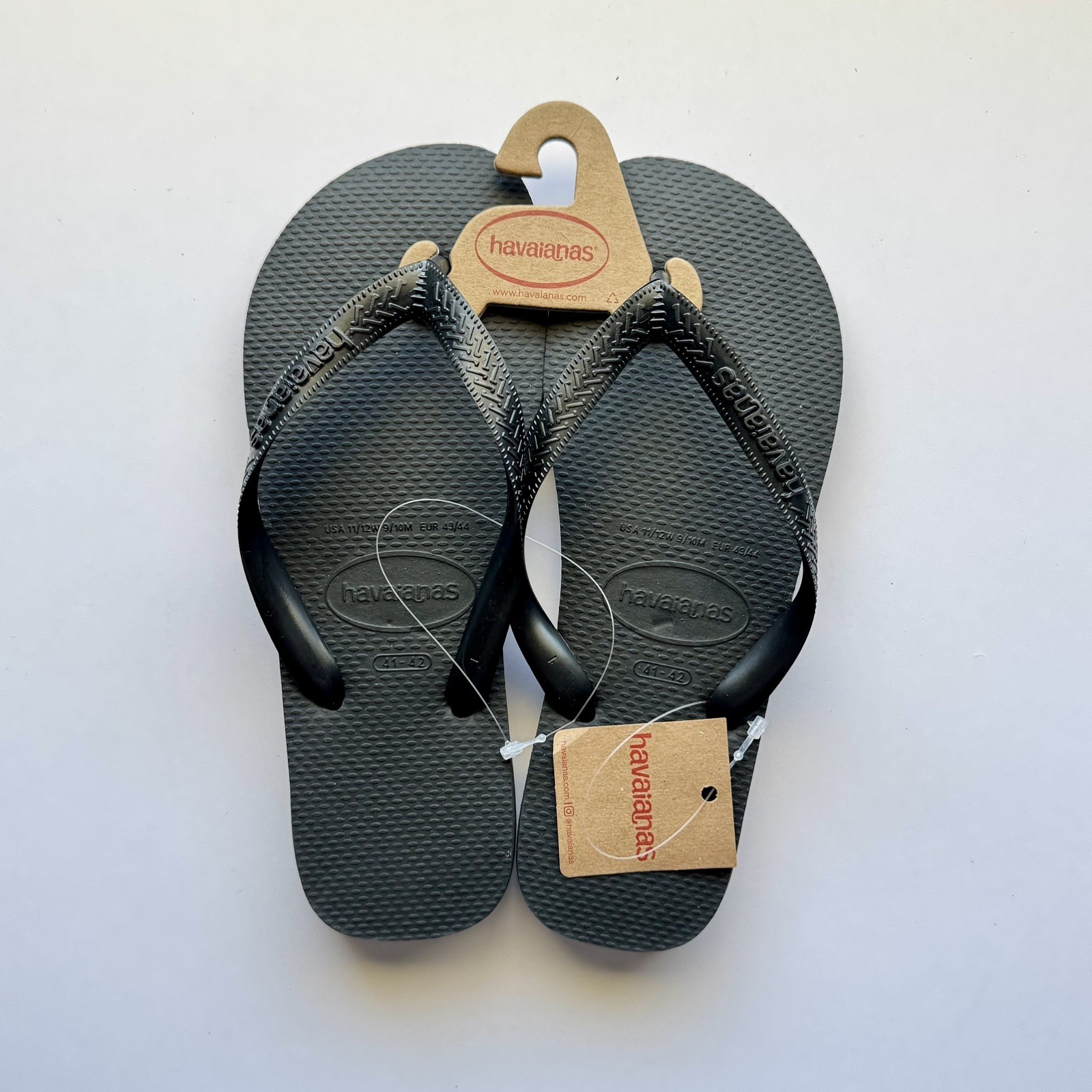 Havaianas Solid Black Flip Flops Men’s Size 9/10 (41-42) NEW Brazil Sandals