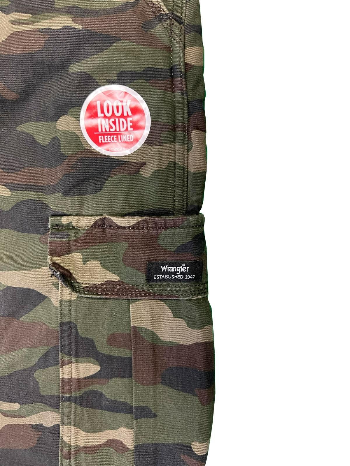 Wrangler Men’s Smooth Camo Pant Fleece Lined Cargo Relaxed Fit Five Star (S02)