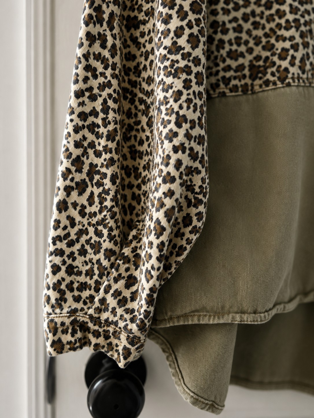 VICI Women’s Small Olive Green Leopard Print Oversized Shacket Button Shirt Jack