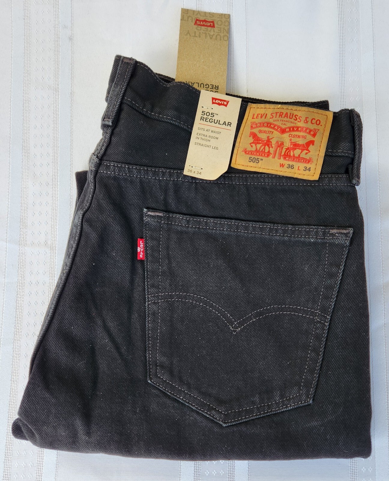 Levy’s 505 Mens Regular Straight Leg Extra Room at Thigh Black New Sz 36×34