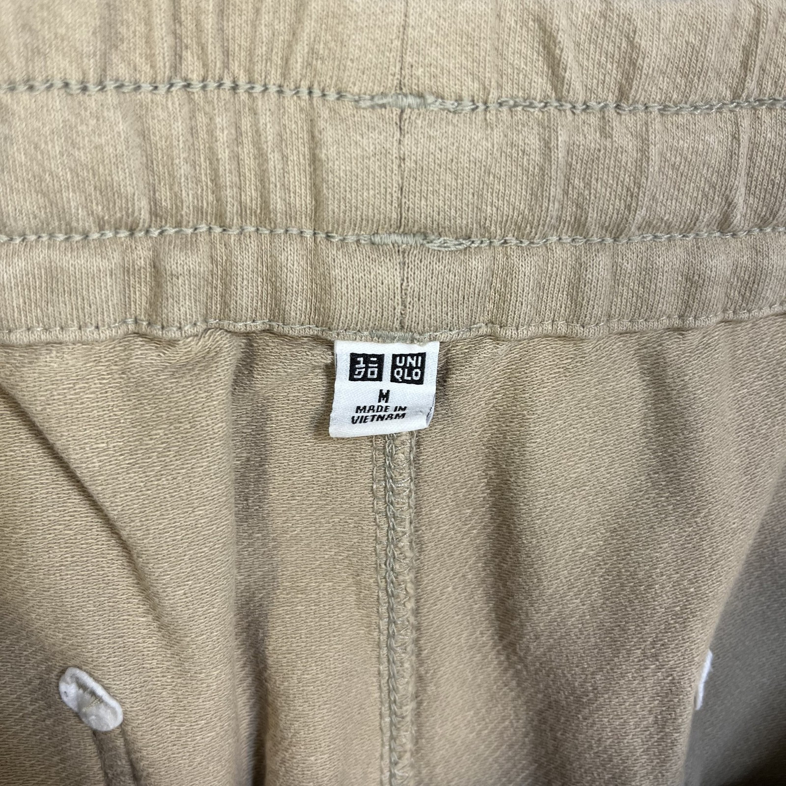UNIQLO Pull On Pants Mens Medium Stretch Khaki Casual Elastic Waist Drawstring