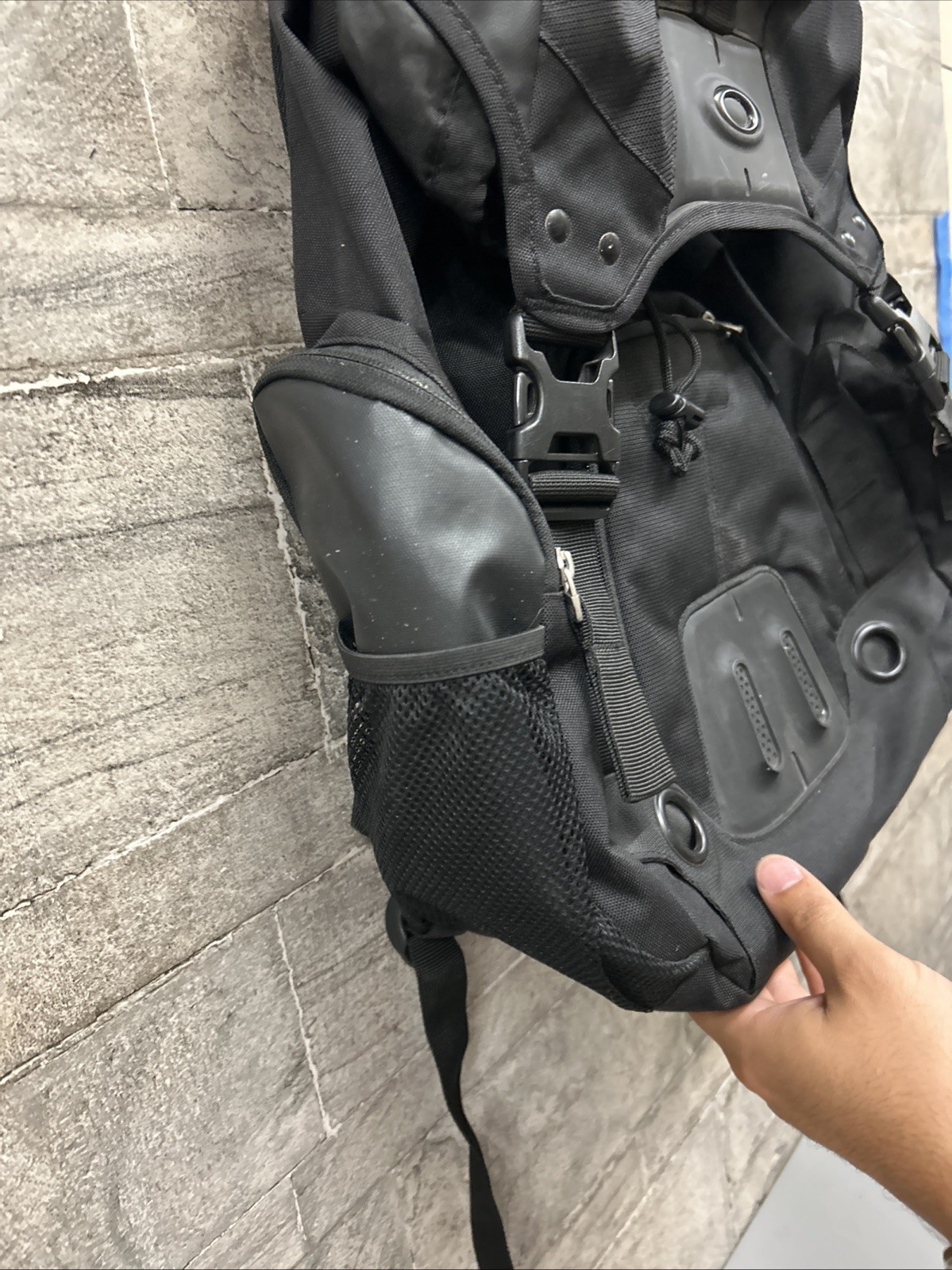 Oakley Gearbox LX Backpack All Black Blackout Tactical Stealth Bag Excellent