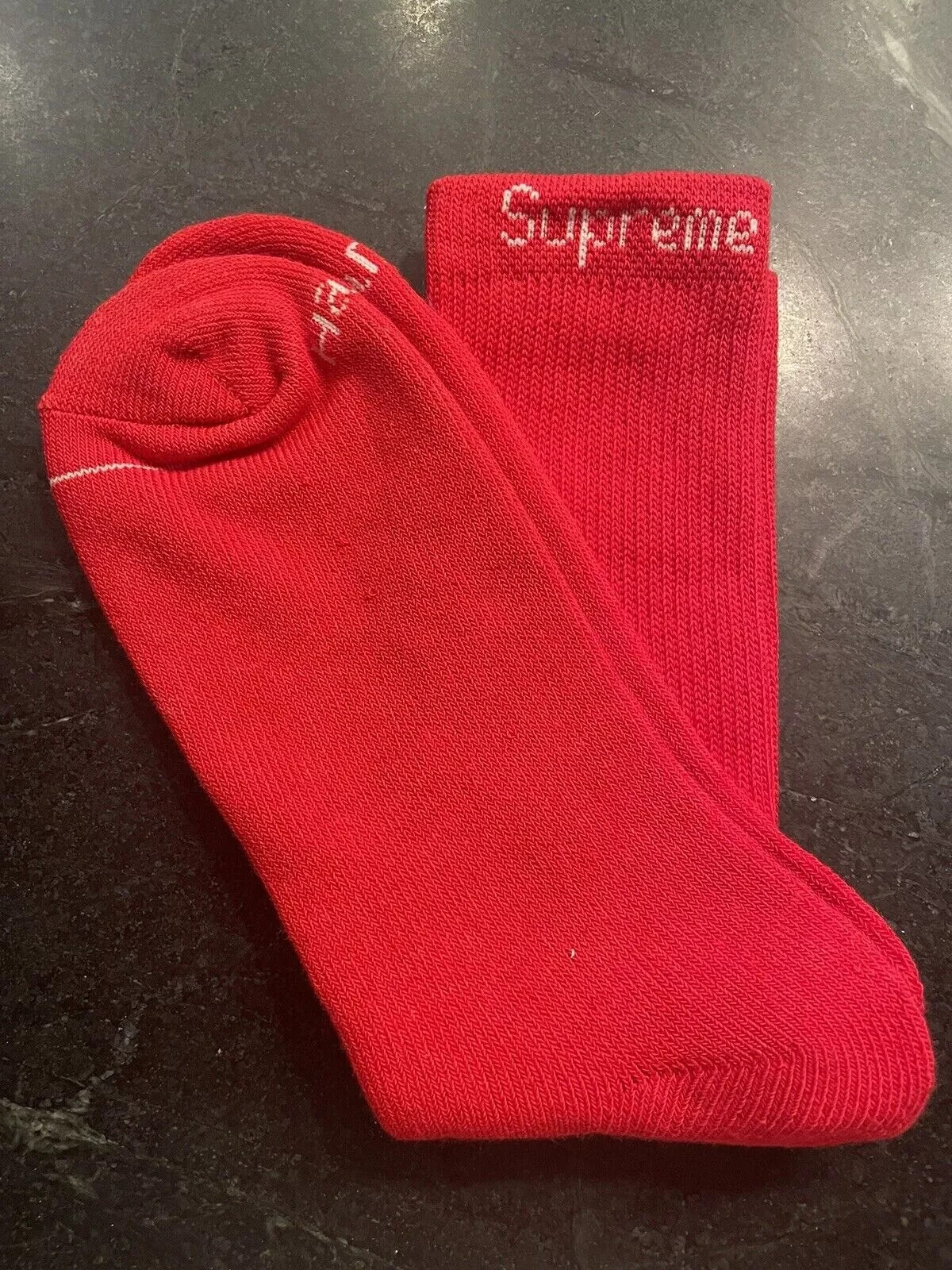 SUPREME X Hanes RED Crew Socks (SINGLES) ONE PAIR / 100% AUTHENTIC BRAND NEW
