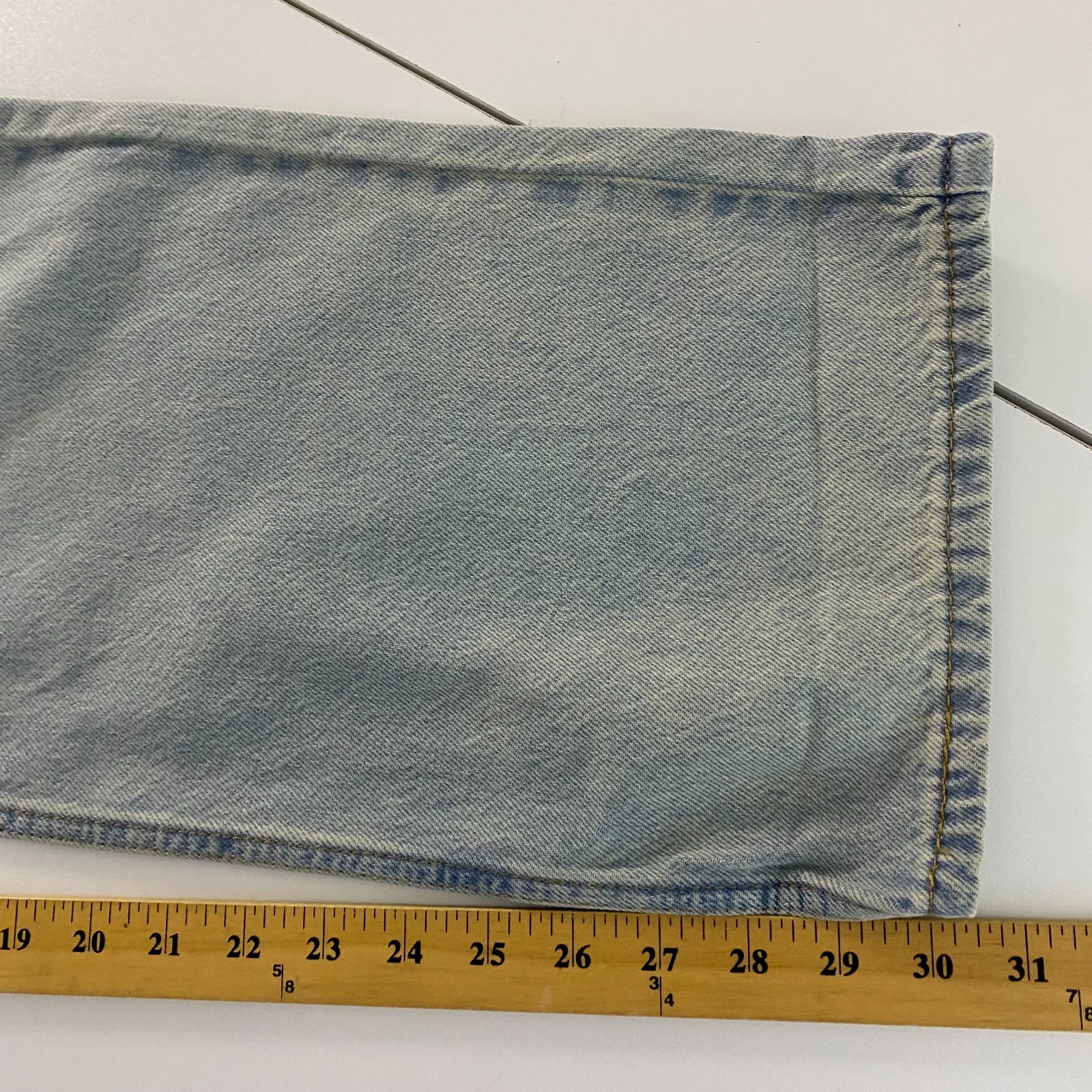 Levis 565 Jeans Mens 34×32 Loose Straight Leg Fit 100% Cotton Denim Light Wash