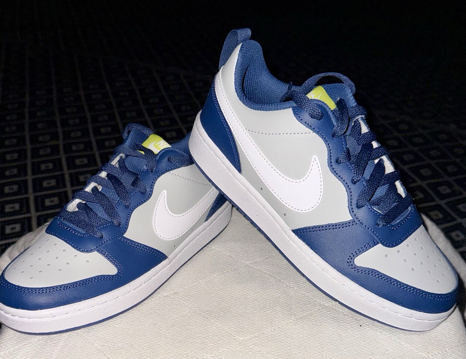 Nike Air Winflo 10 Teens Low Top Lace-Up Athletic Sneaker Blue/White BQ5448