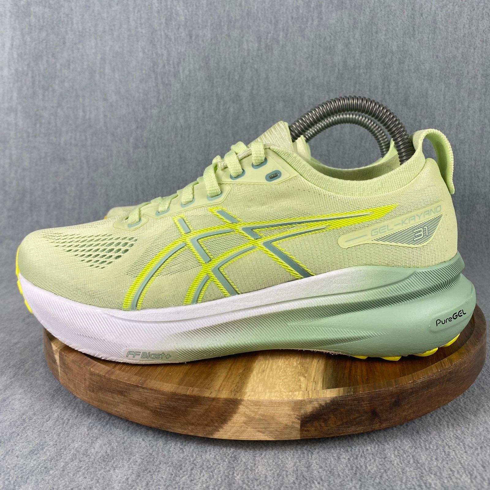 Asics Gel-Kayano 31 Shoes Womens Size 7.5 Lime Green Running Jogging Cool Matcha