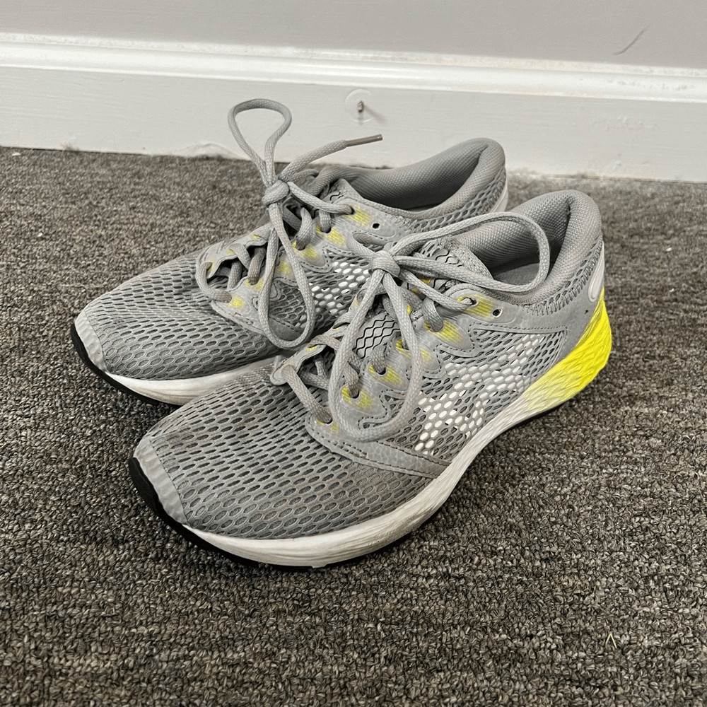 ASICS Gray Roadhawk FF 2 Running Sneakers Size 7 US $100