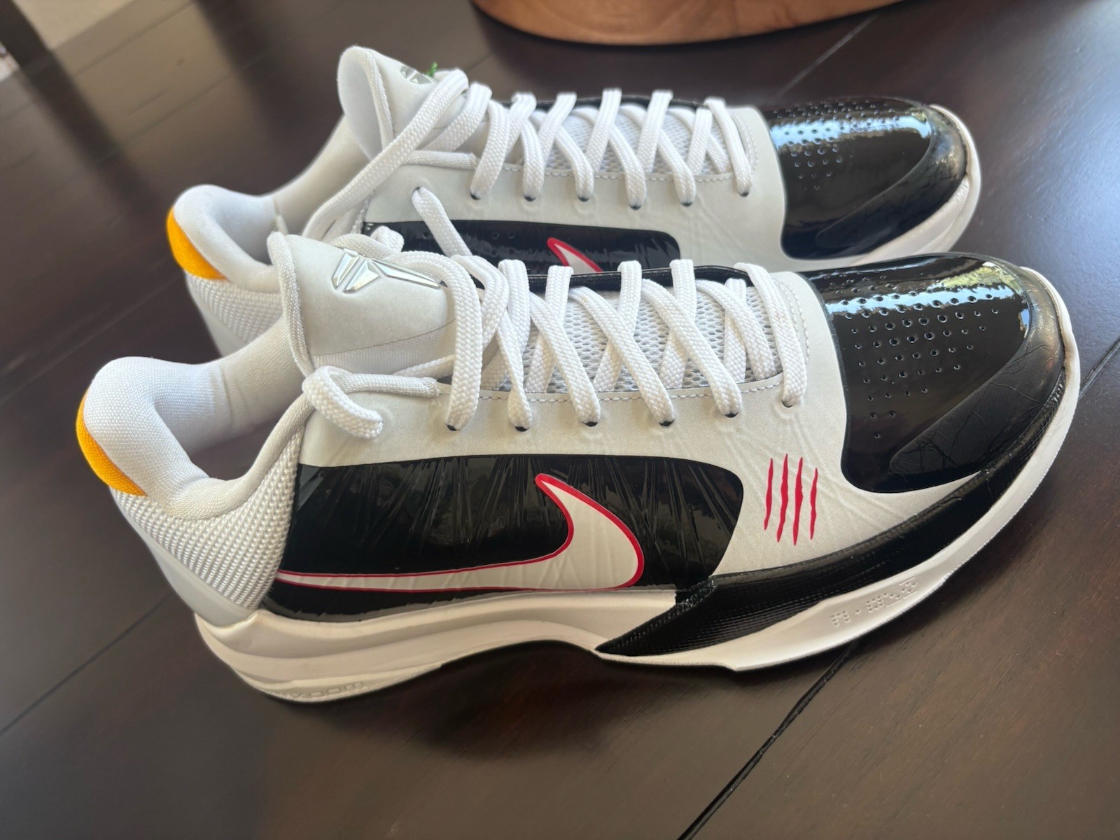 Nike Kobe 5 Protro Alternate Bruce Lee White/Black/Red CD4991-101 Men’s size 8.5