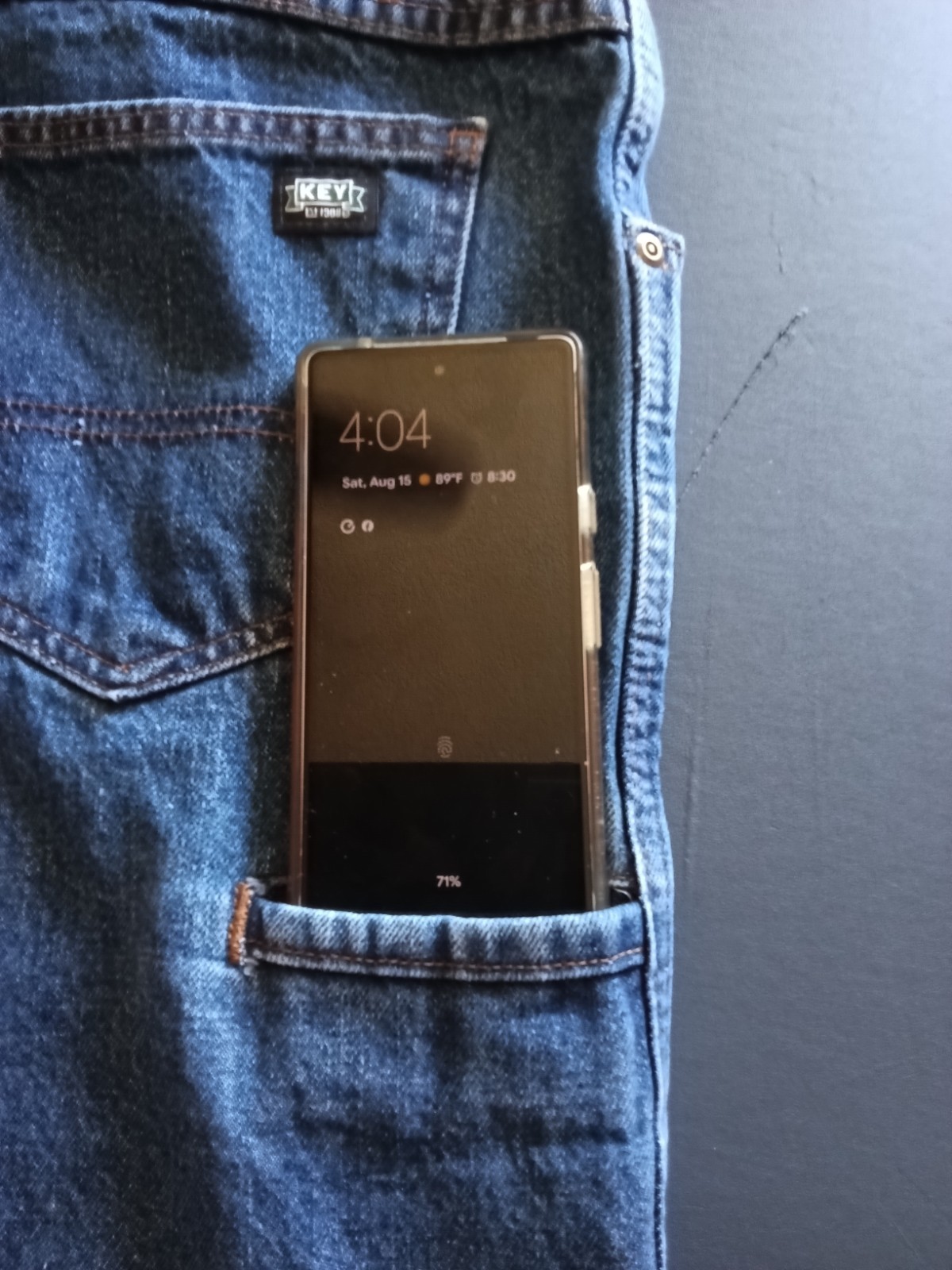 Men’s Cell Phone Pocket Cotton Blue Denim Jeans Relaxed Fit Straight Leg