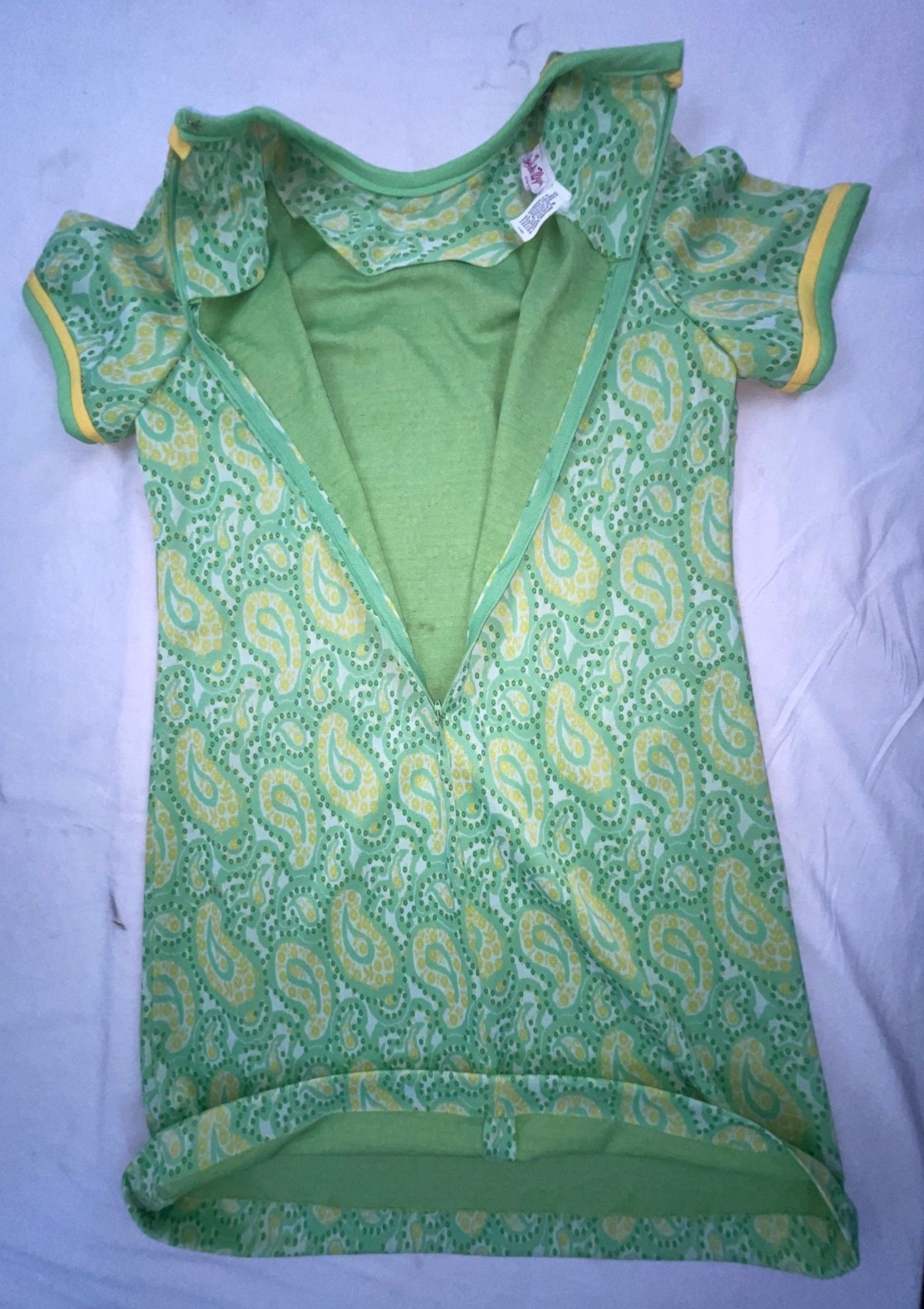 VTG 60S 70S WOMENS POLYESTER PAISLEY GREEN WHITE YELLOW SCOOTER DISCO GOGO DRESS