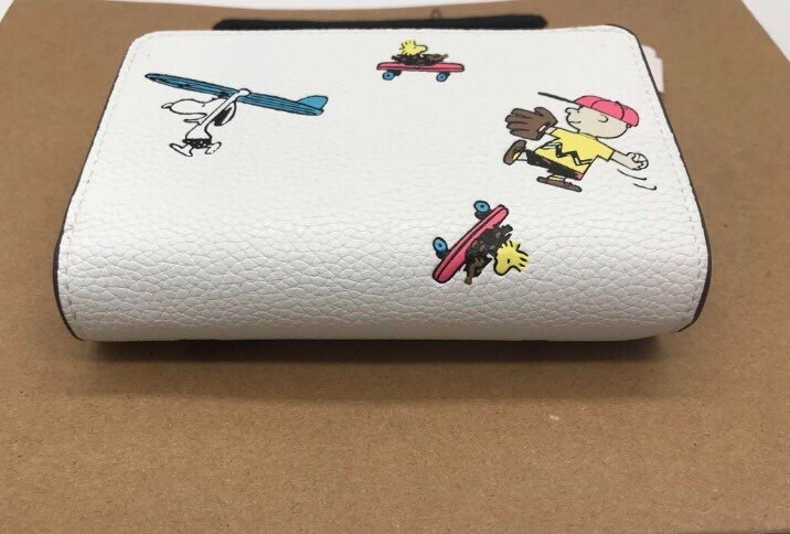 Coach Peanuts Snoopy Charlie Brown Bi-fold Wallet White Outlet C4899 Japan New