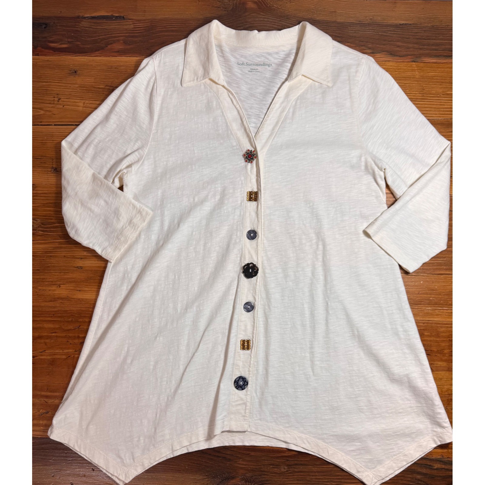 Soft Surroundings Danielle Tunic Top Women M Cream Mixed Button Asymmetrical Hem