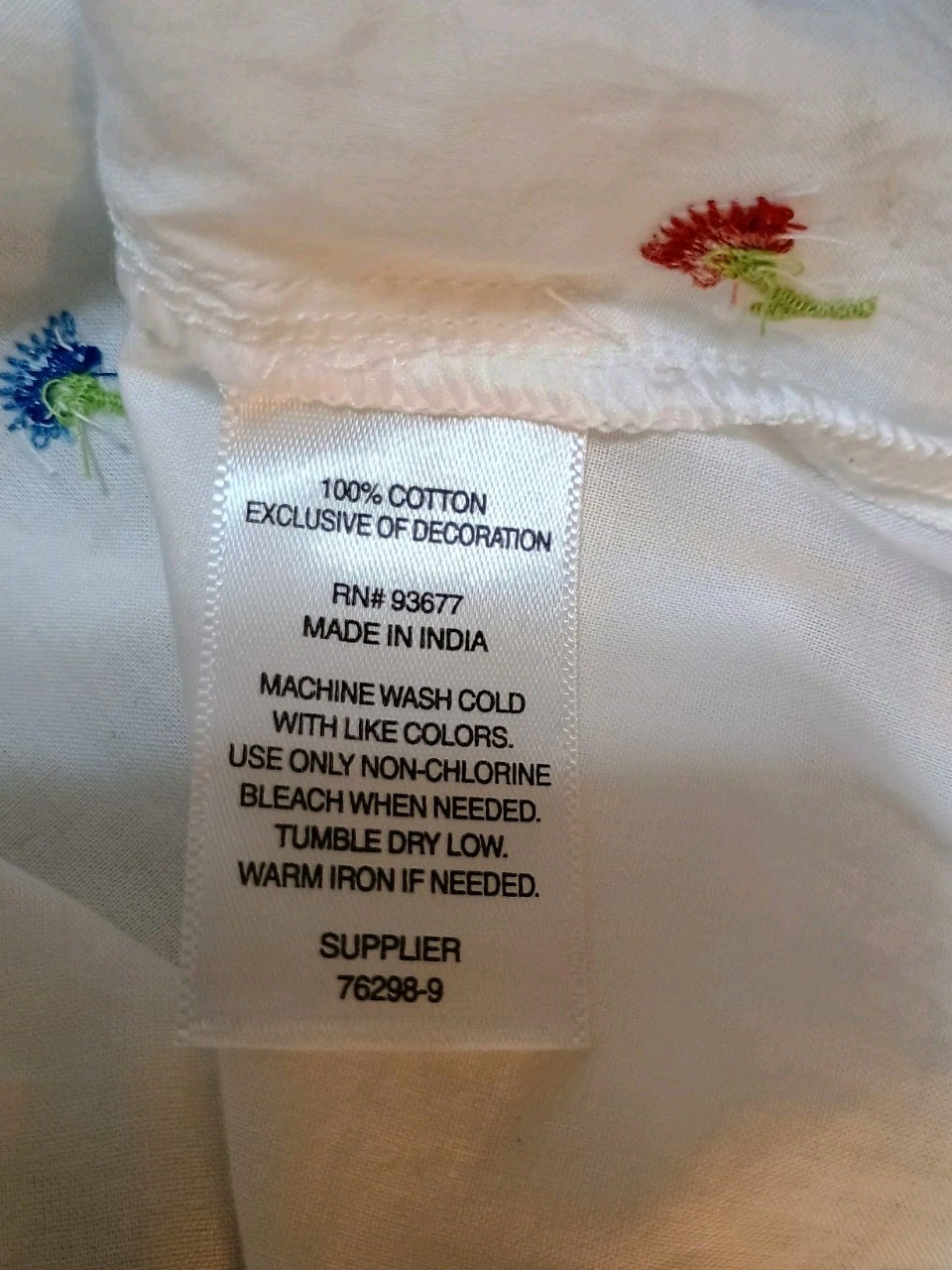 a.n.a Woman’s 2X White Cotton Peasant Embroidered Delicate Flowers Smocked Top