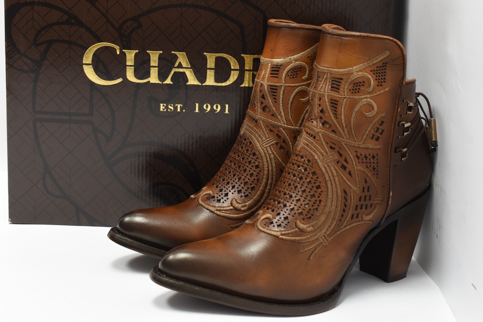 Ladies Cuadra CU434 LD Satro Chestnut Laser & Embroidery Round Toe Size 8 West