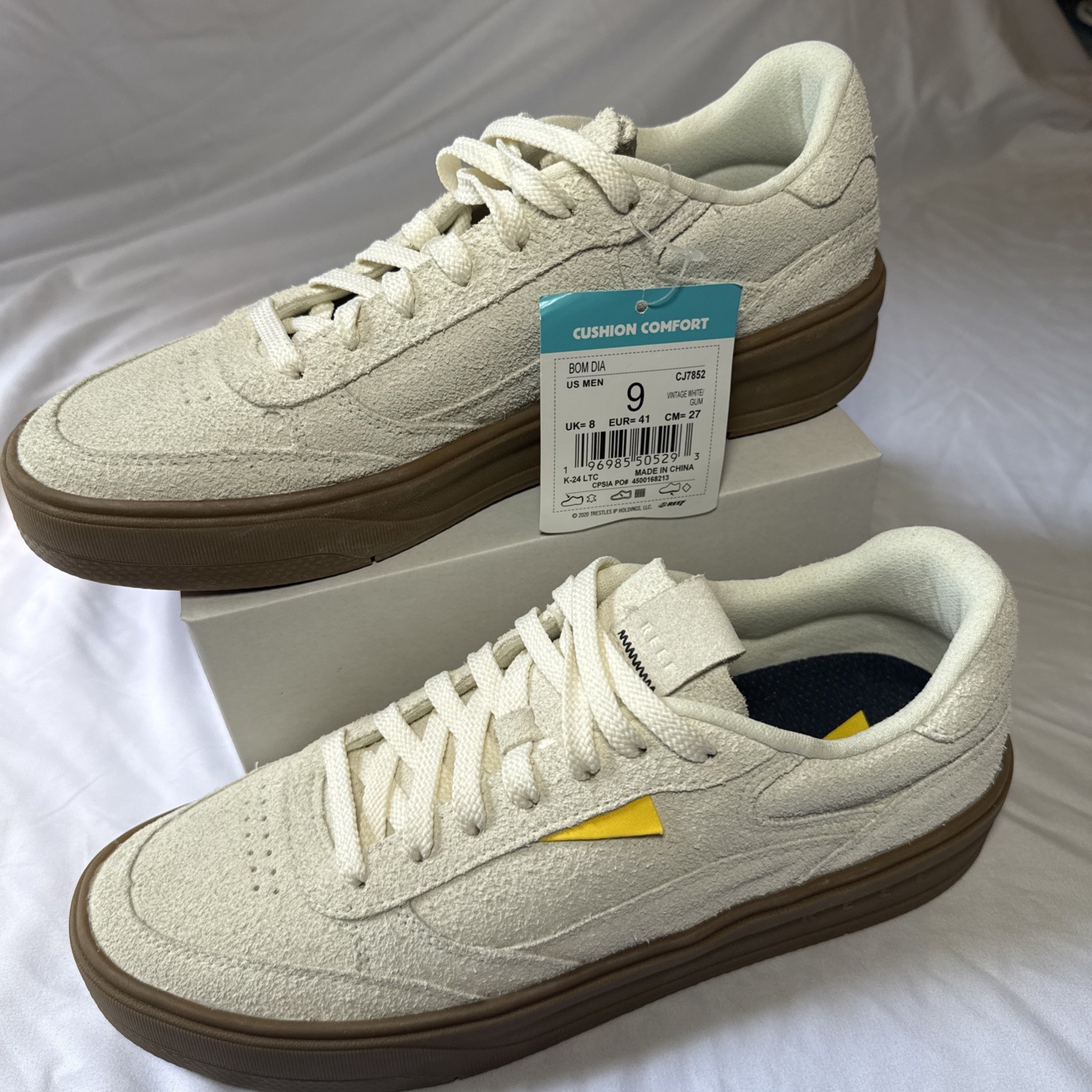 Reef Bom Dia Leather Sneakers Mens Size 9 Vintage White Premium Suede Gum Shoes
