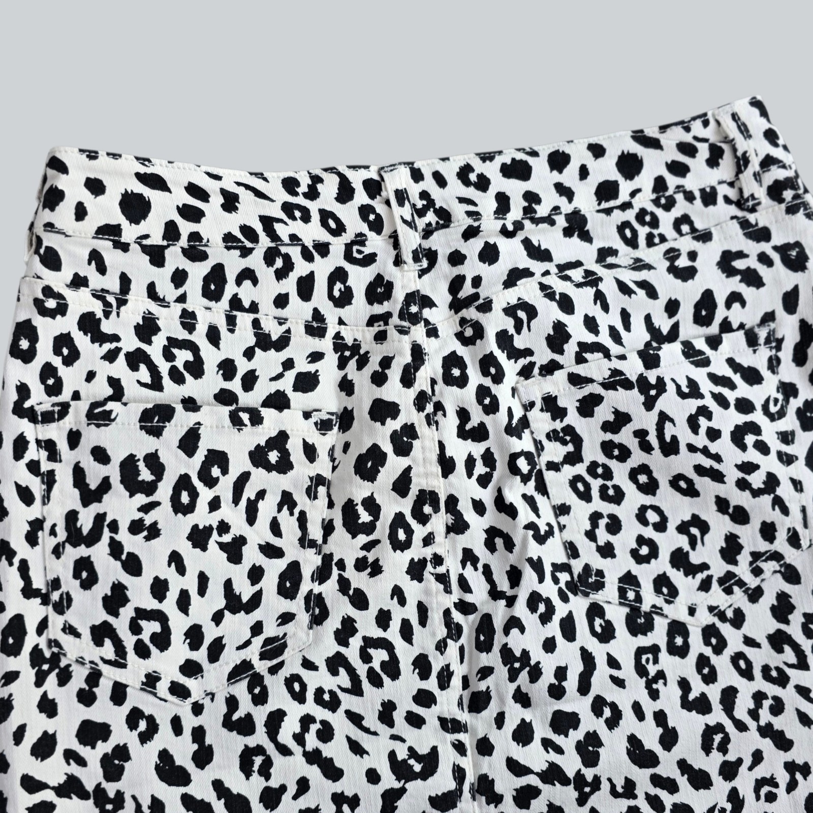 Love Tree Leopard Print Denim Mini Skirt Womens M Black White Y2K Indie Grunge