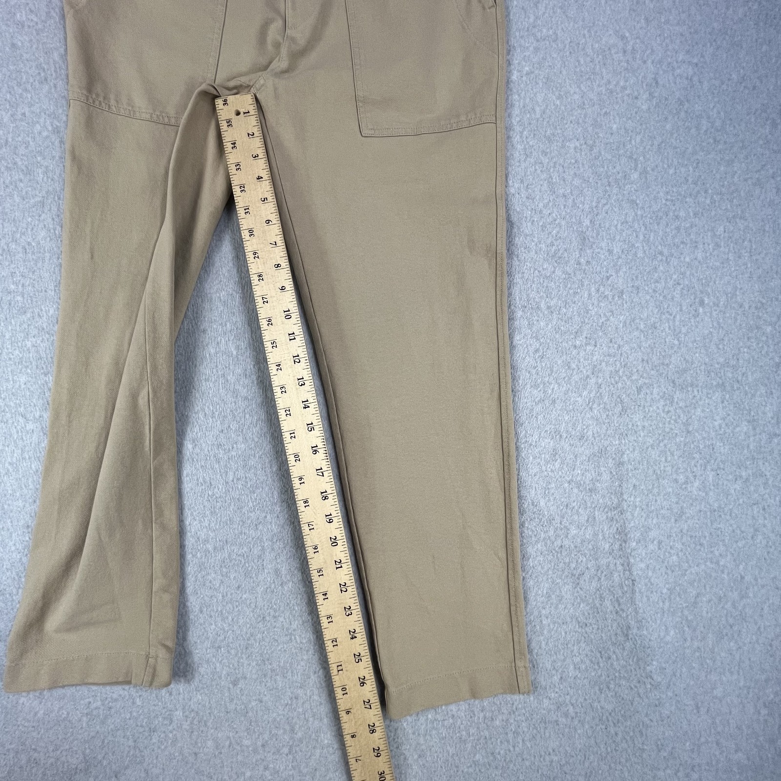UNIQLO Pull On Pants Mens Medium Stretch Khaki Casual Elastic Waist Drawstring