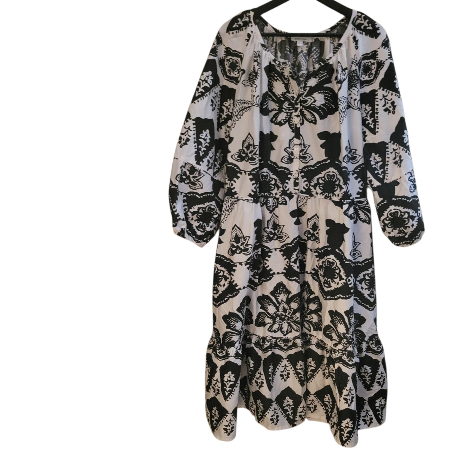 Chico’s Midi Dress NWT Size 3.5, 18 Black White Floral Poplin