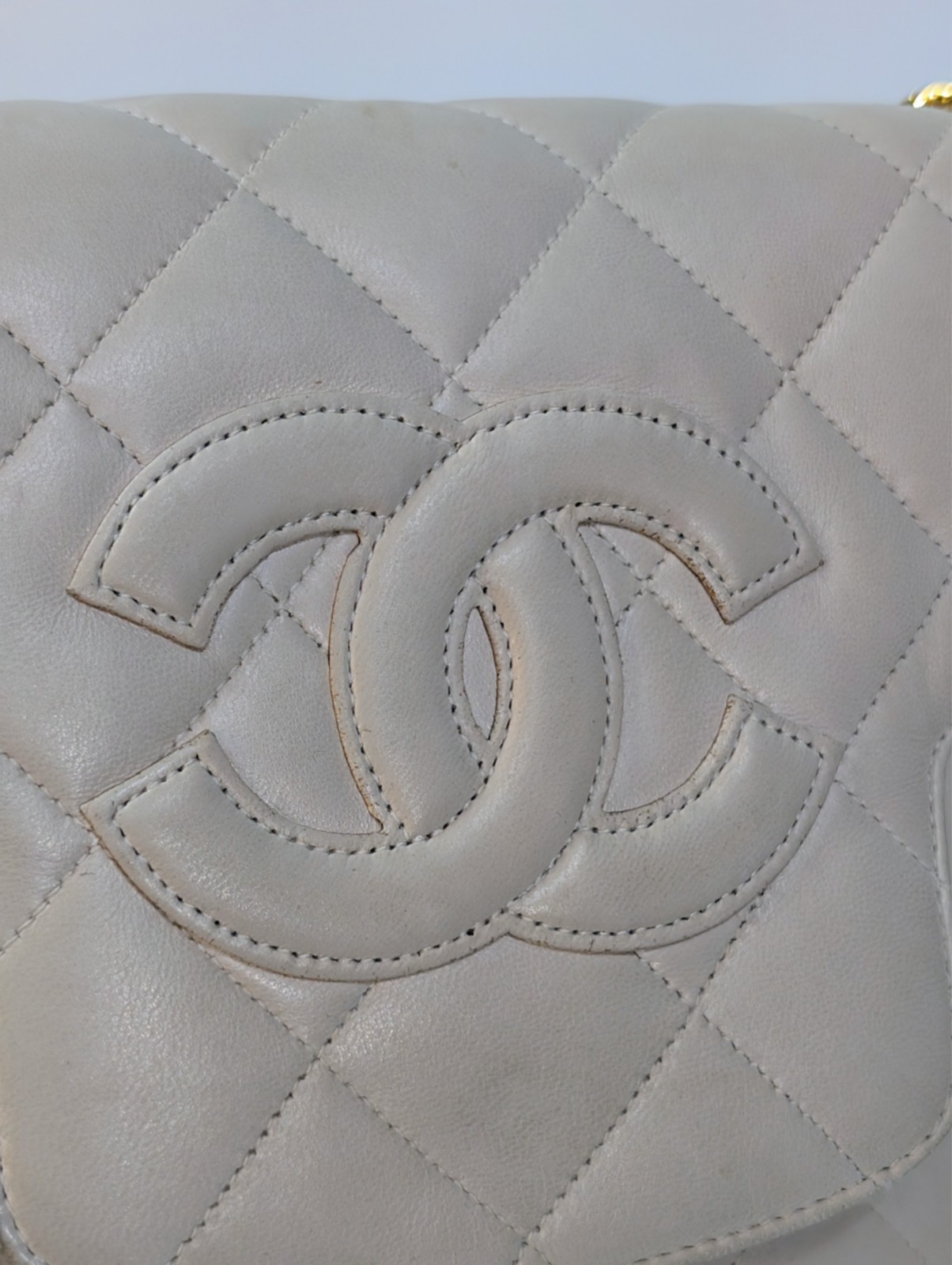 Chanel Vintage Lambskin CC Flap Shoulder Bag with 24K Gold-Plated Logo Chain