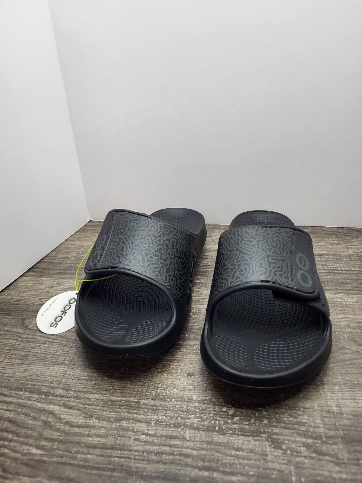 OOFOS OOAHH Sport Flex Limited Slides Men’s 7 Wms 9 Black Labyrinth Black New