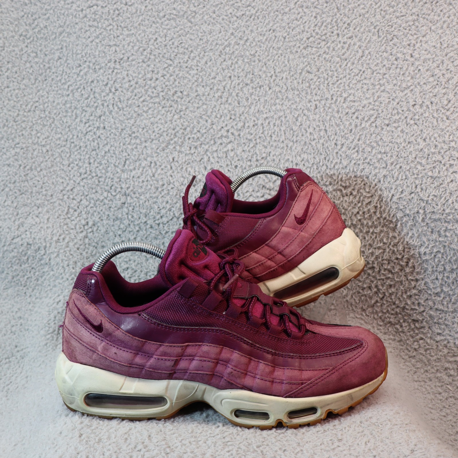Air Max 95 Bordeaux Gum SE Sz 10.5 Used no box