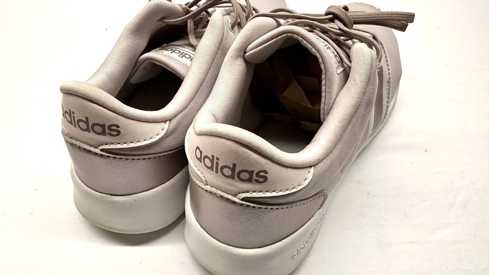 Women’s Adidas Purple Memory Foam Footbed Sneakers Size US 6.5