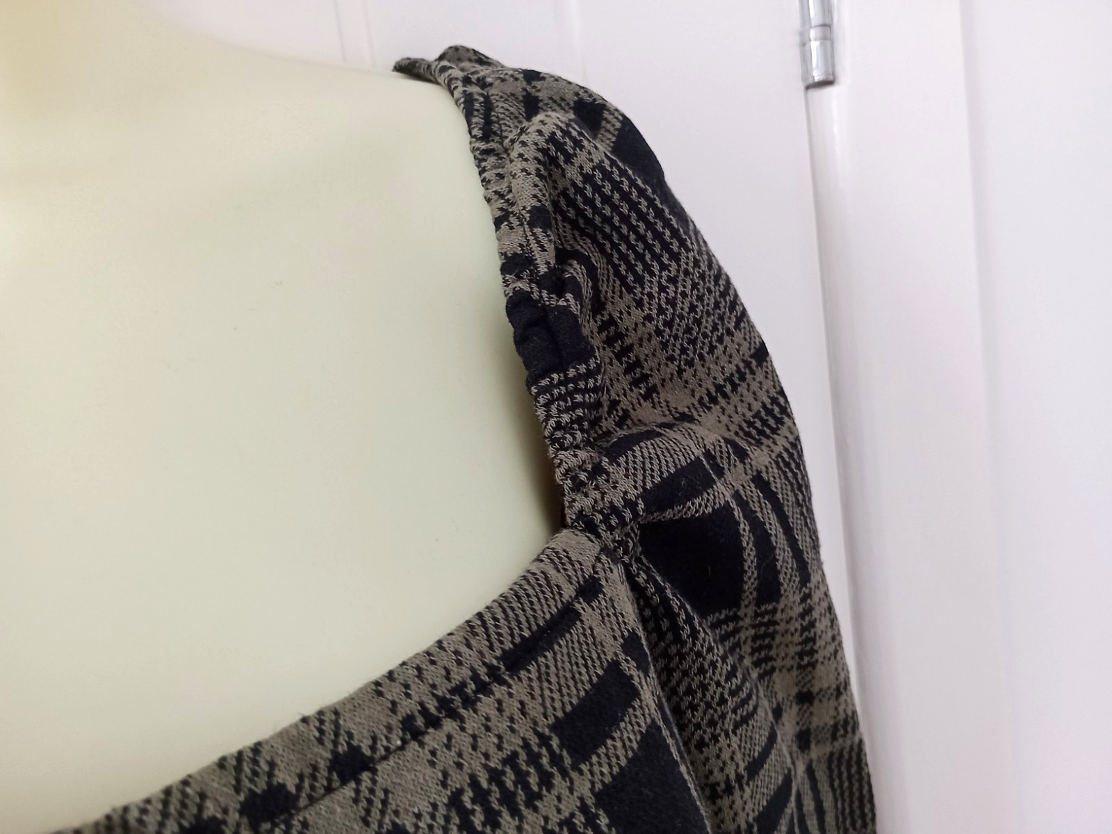 Gossip, Black & Khaki Green Square-neck Tartan Woven Fabric Dress Size: 10/12
