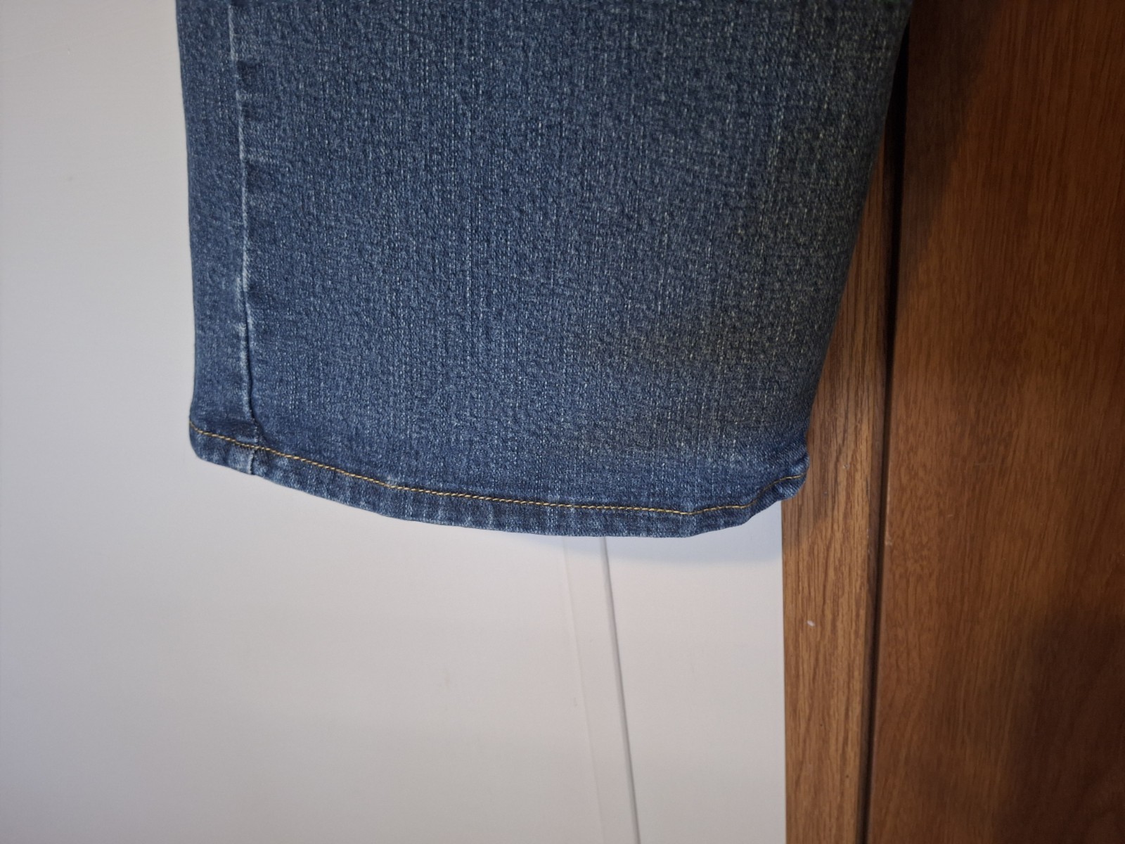 Signature by Levi Strauss Women’s Bootcut Blue Jeans Medium Wash 5-Pocket