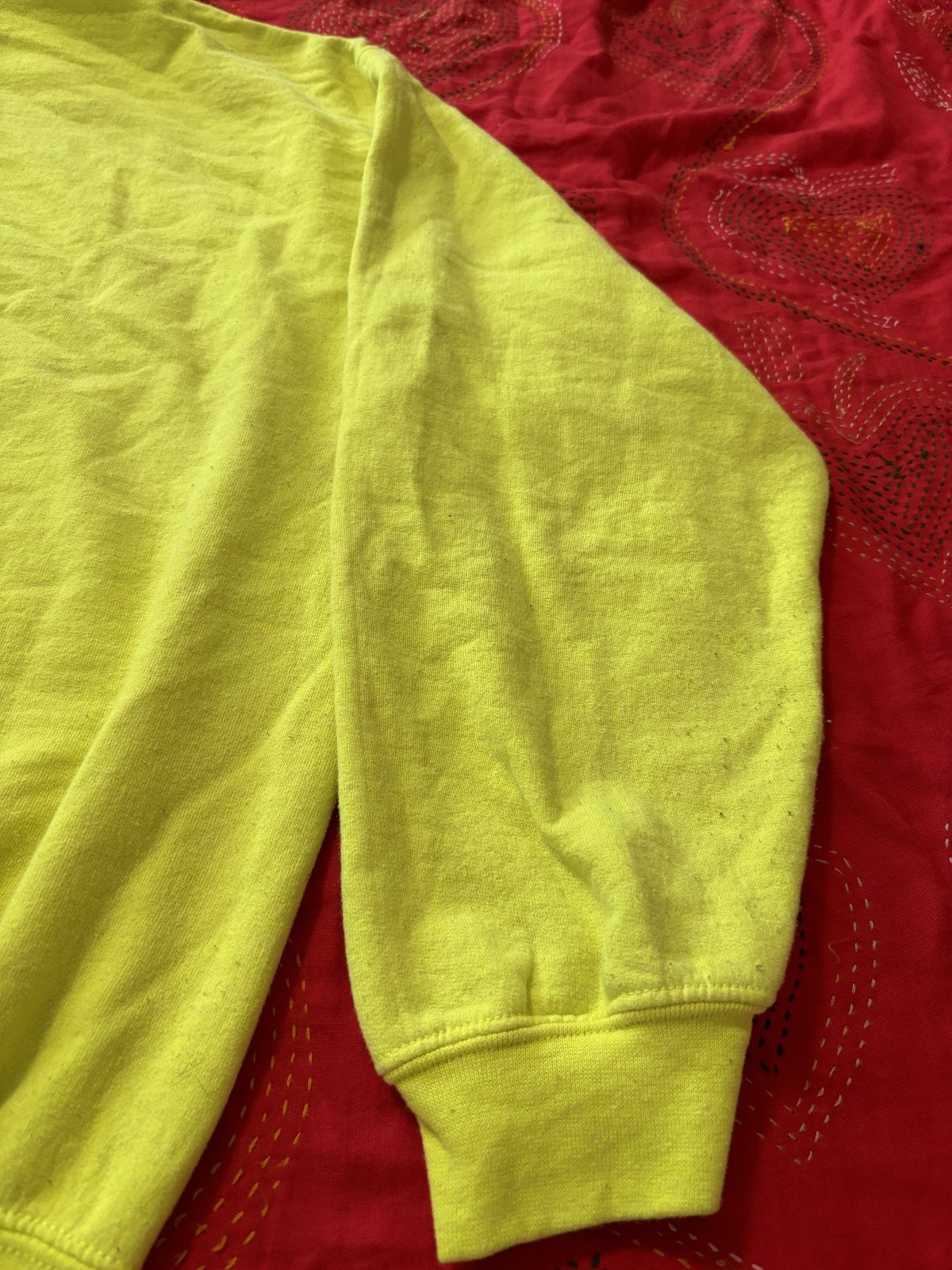 Ladies? We Got This Yellow Graphic Sweatshirt Street Casual Hoodie. Size X-large