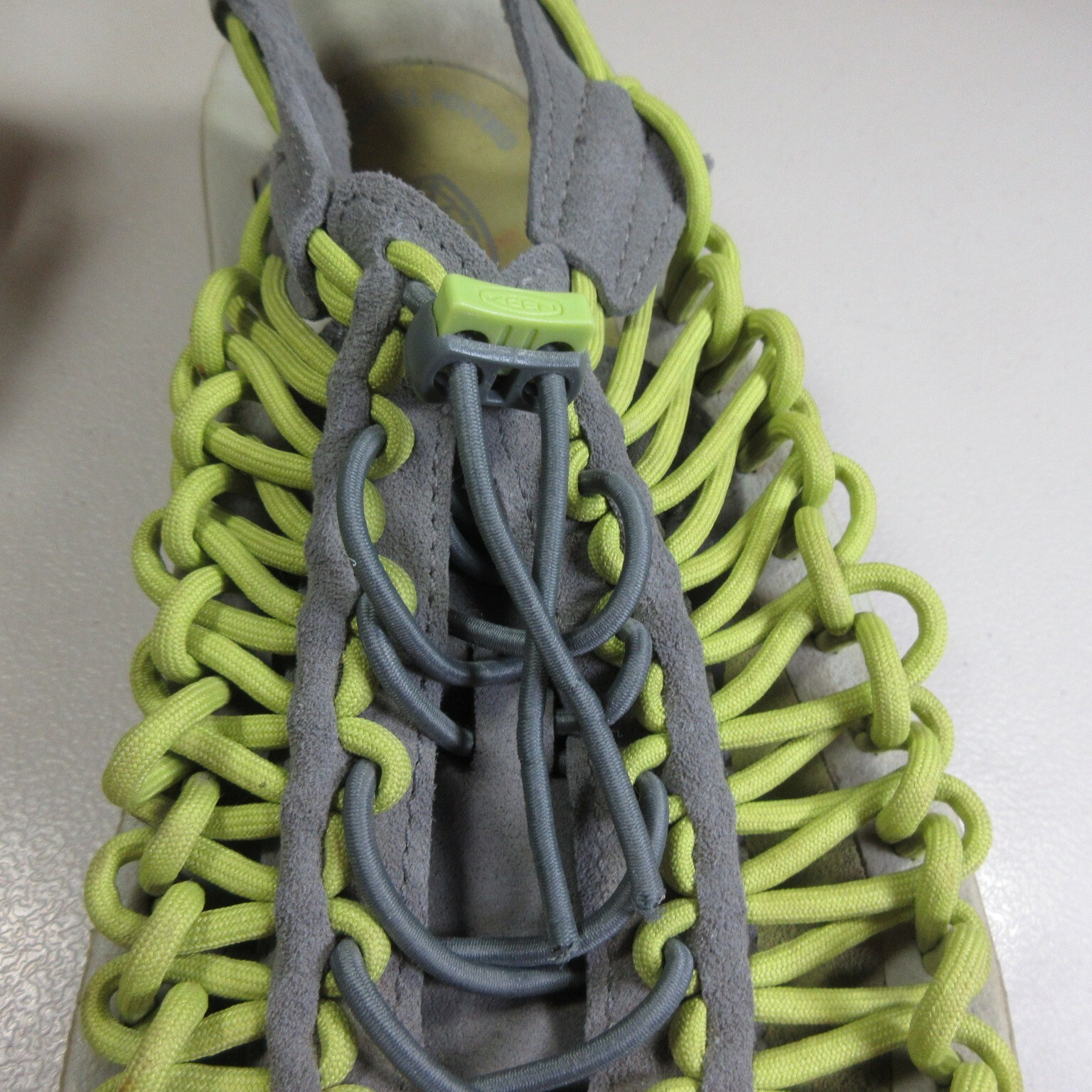 KEEN womens chartreuse an gray Uneek paracord strappy sandals 7.5 M