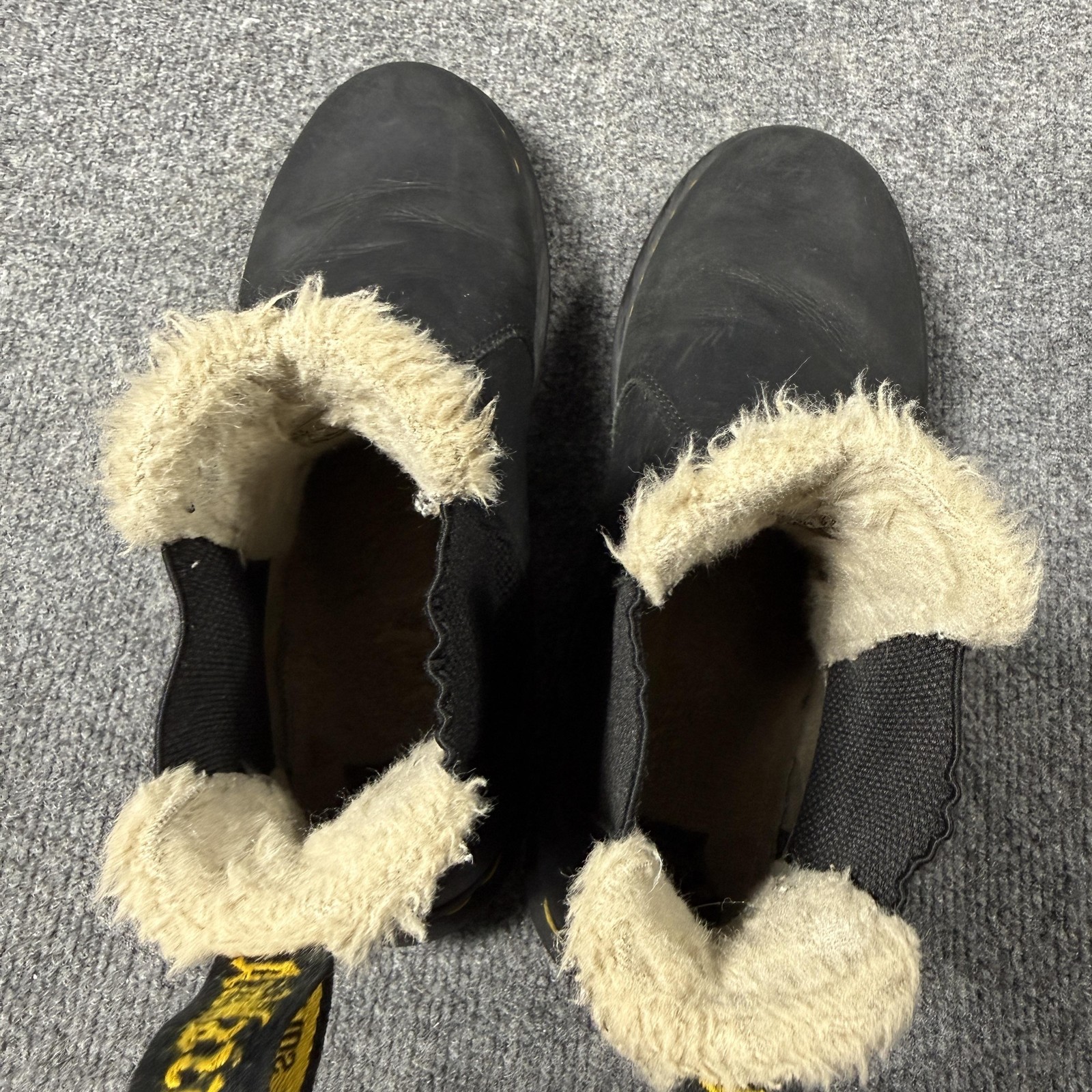 Dr. Martens 2976 Leonore Boots Womens Size 9 Black Fur Lined Chelsea Ankle