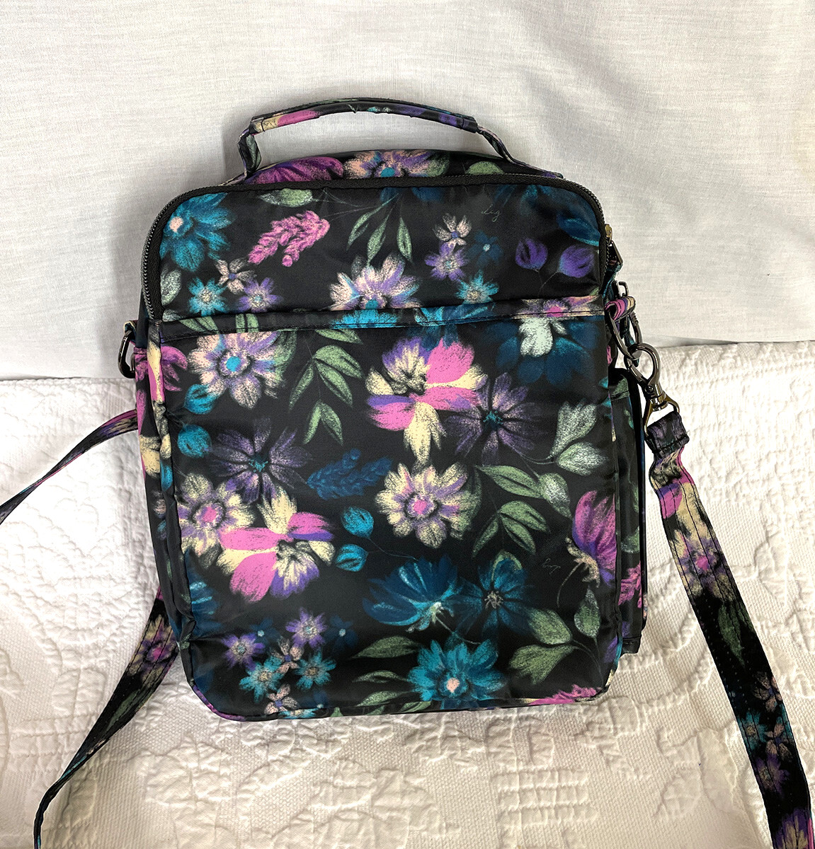NWOT Lug Compass Floral Print Medium N/S Crossbody Bag
